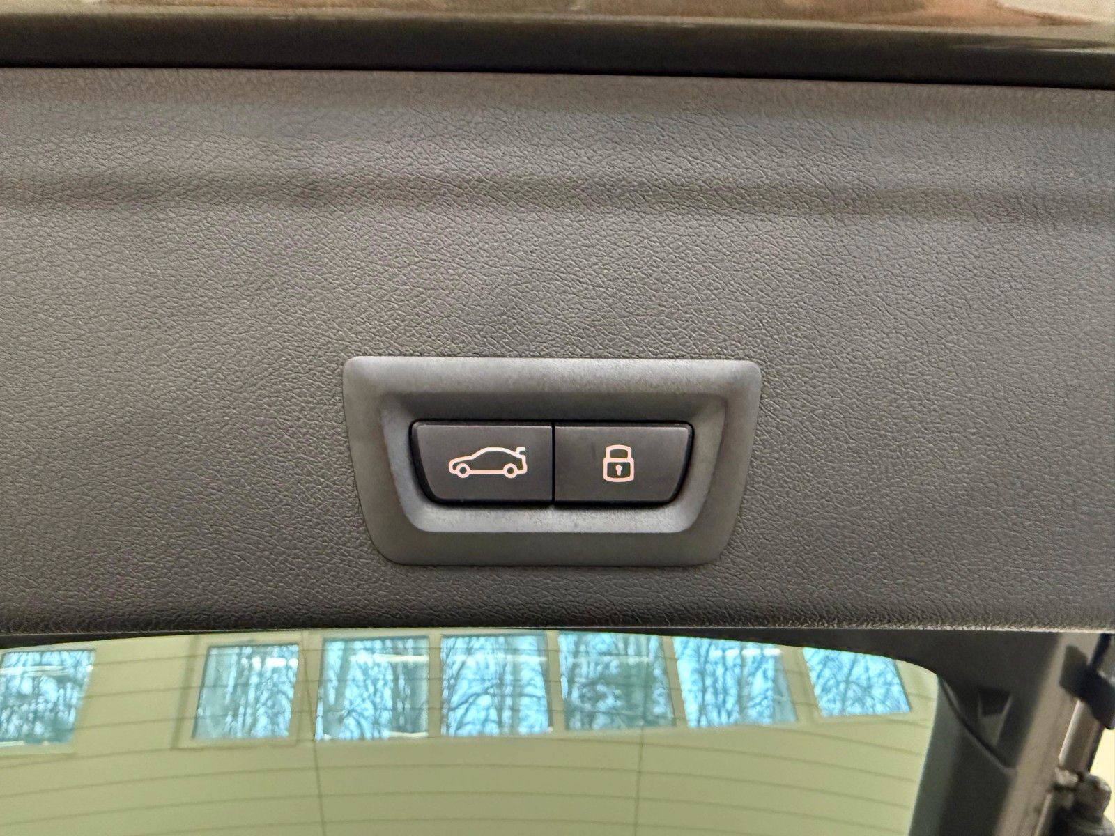 Fahrzeugabbildung BMW X6 40d xDrive MSport ACC,HUD,PANO,LUFT,HARMAN...