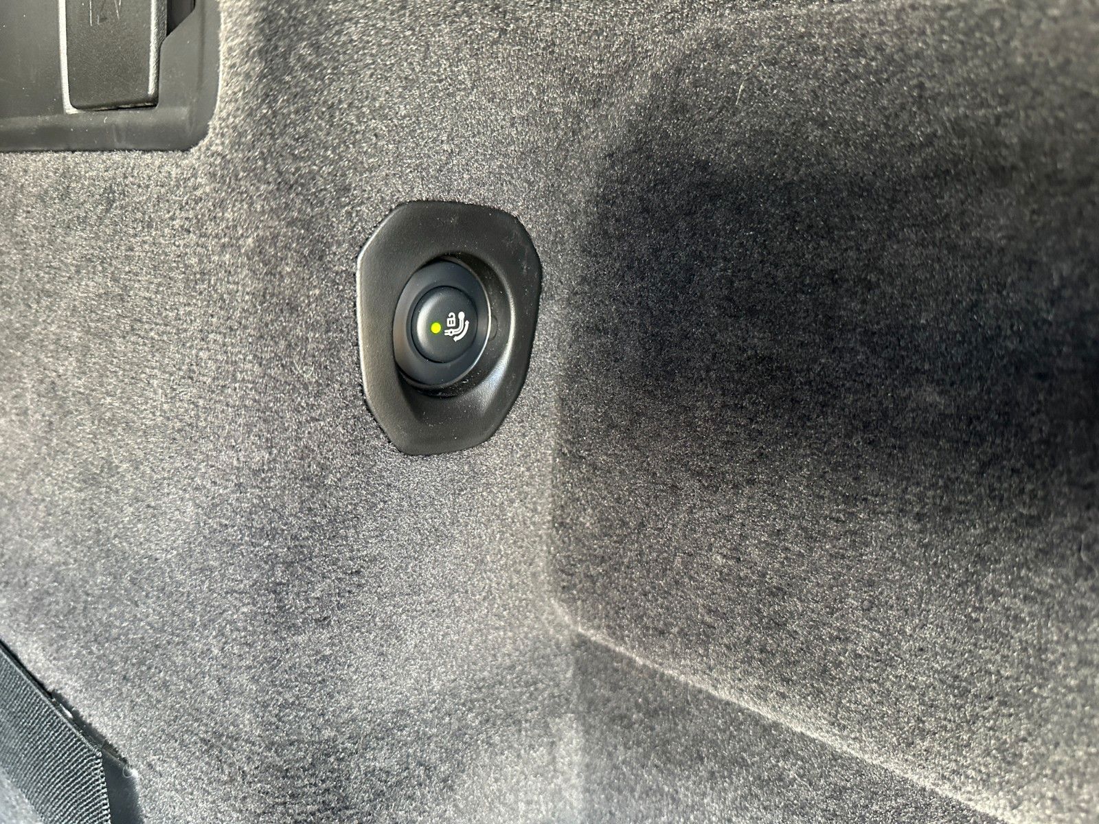 Fahrzeugabbildung BMW X6 40d xDrive M Sport ACC,HUD,PANO,LUFT,HARMAN