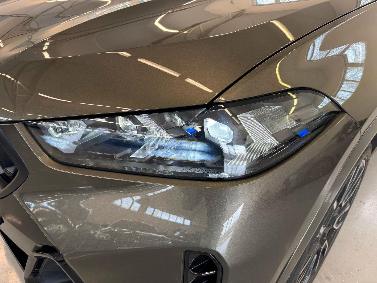 Fahrzeugabbildung BMW X6 40d xDrive MSport ACC,HUD,PANO,LUFT,HARMAN...