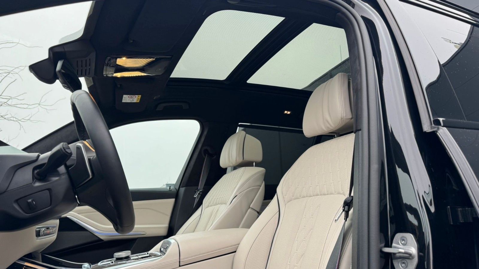 Fahrzeugabbildung BMW X7 xDrive 40d M Sport Pro,Aktivlenkung,SkyL,Luft