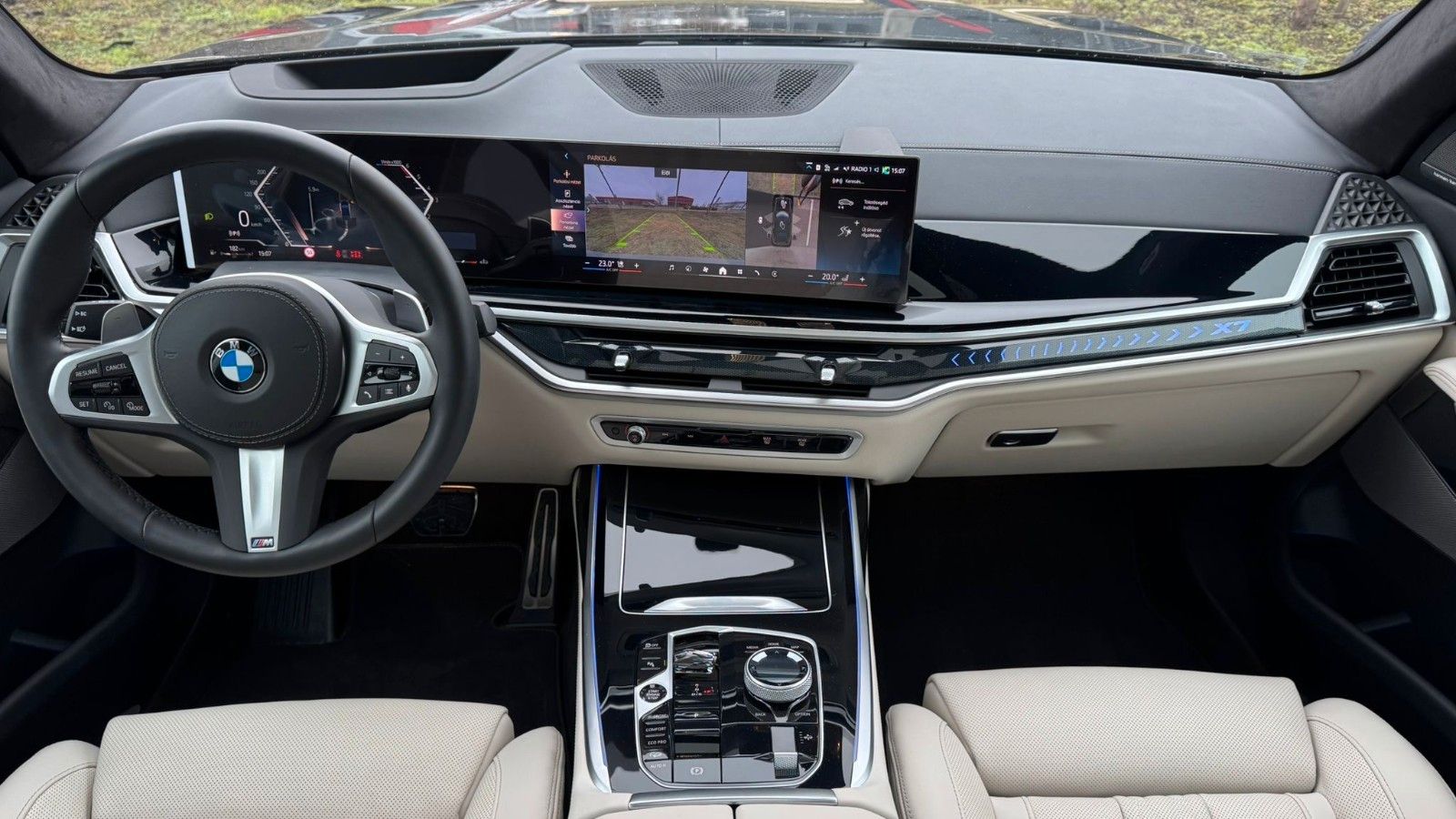 Fahrzeugabbildung BMW X7 xDrive 40d M Sport Pro,Aktivlenkung,SkyL,Luft