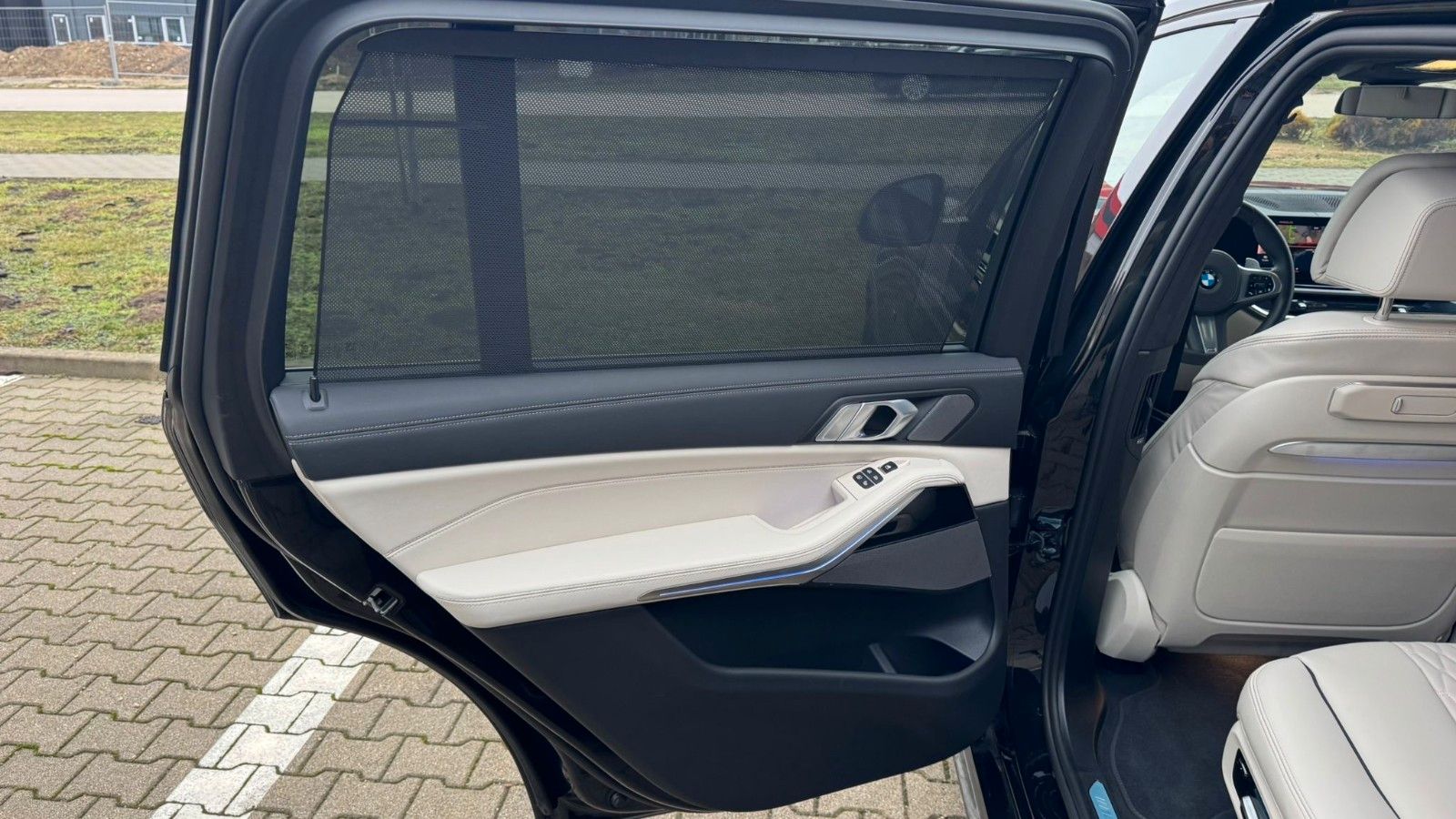 Fahrzeugabbildung BMW X7 xDrive 40d M Sport Pro,Aktivlenkung,SkyL,Luft