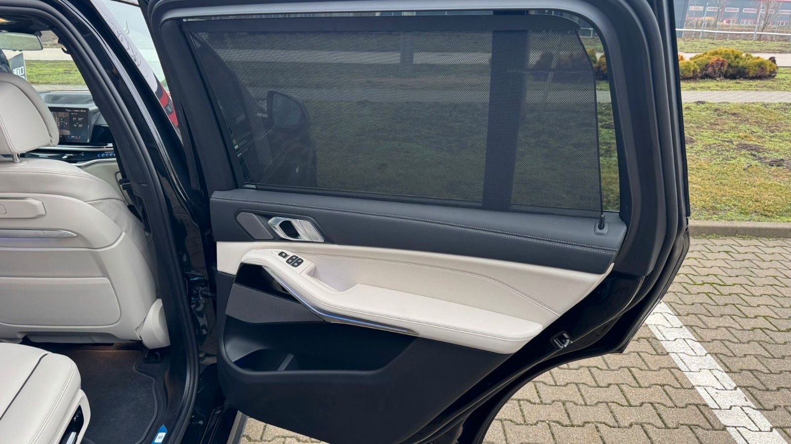 Fahrzeugabbildung BMW X7 xDrive 40d M Sport Pro,Aktivlenkung,SkyL,Luft