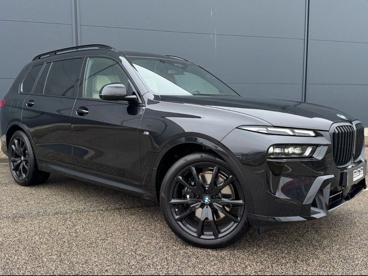 Fahrzeugabbildung BMW X7 xDrive 40d M Sport Pro,Aktivlenkung,SkyL,Luft