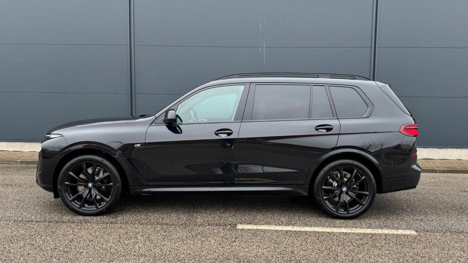 Fahrzeugabbildung BMW X7 xDrive 40d M Sport Pro,Aktivlenkung,SkyL,Luft