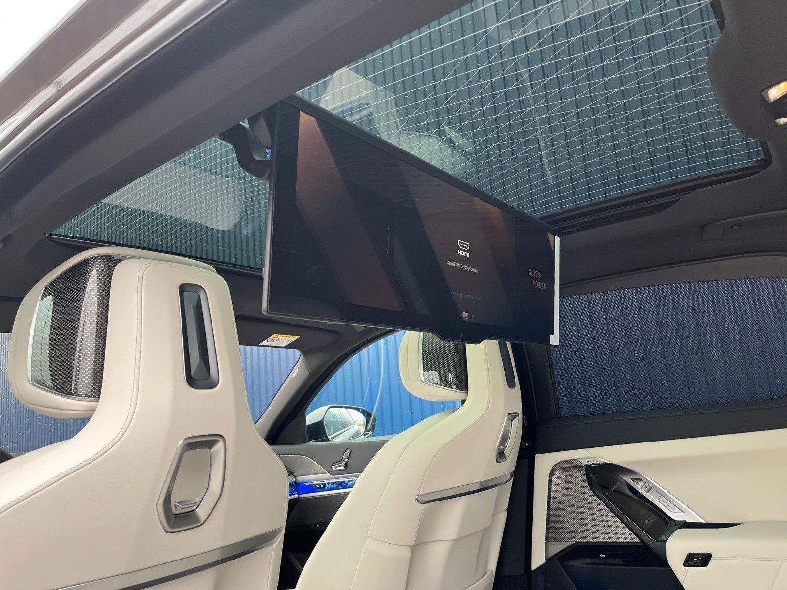 Fahrzeugabbildung BMW 740d xDrive M Sport TV,Aut.Tür,SkyL,B&W,Luft