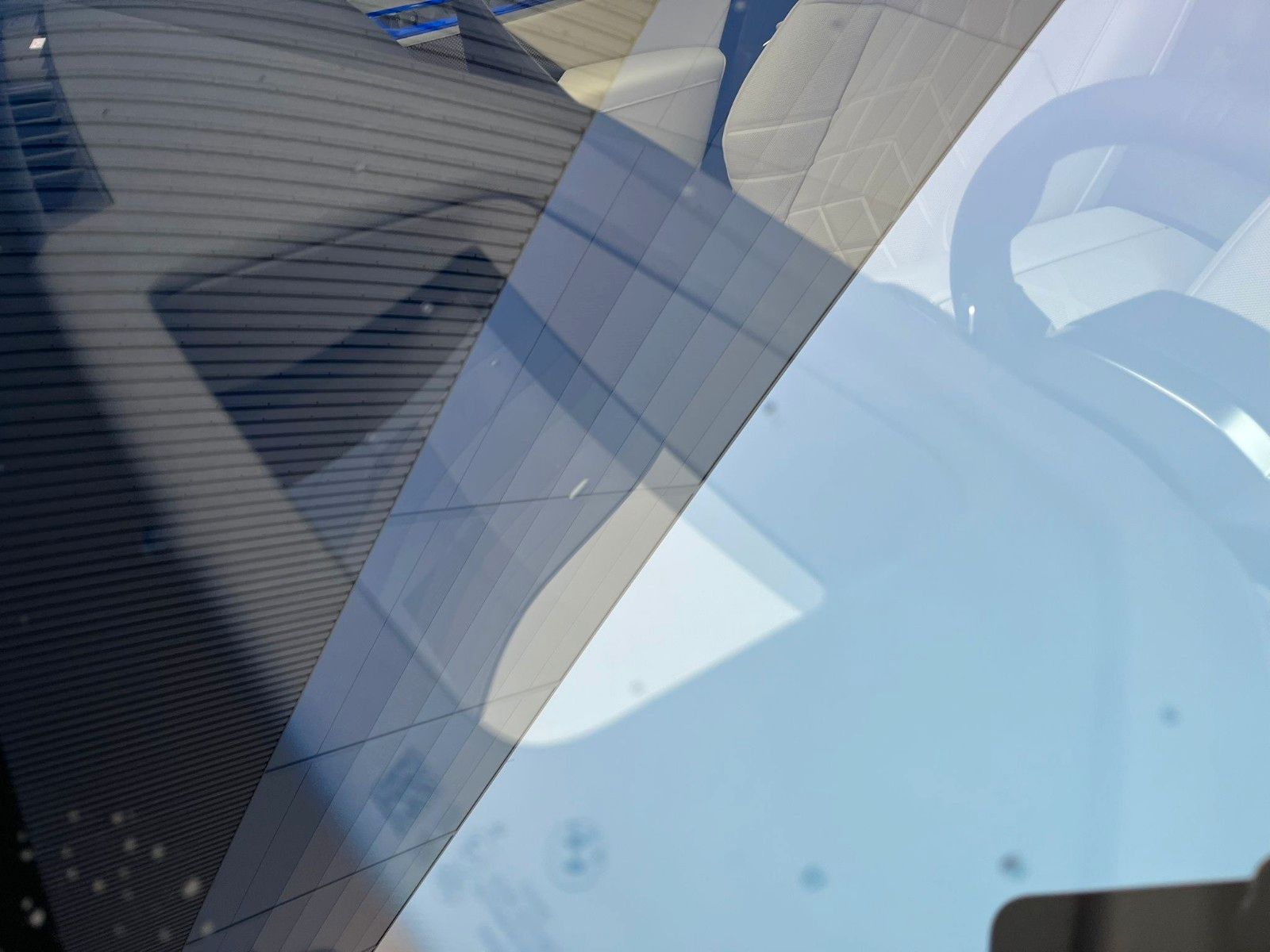 Fahrzeugabbildung BMW 740d xDrive M Sport TV,Aut.Tür,SkyL,B&W,Luft