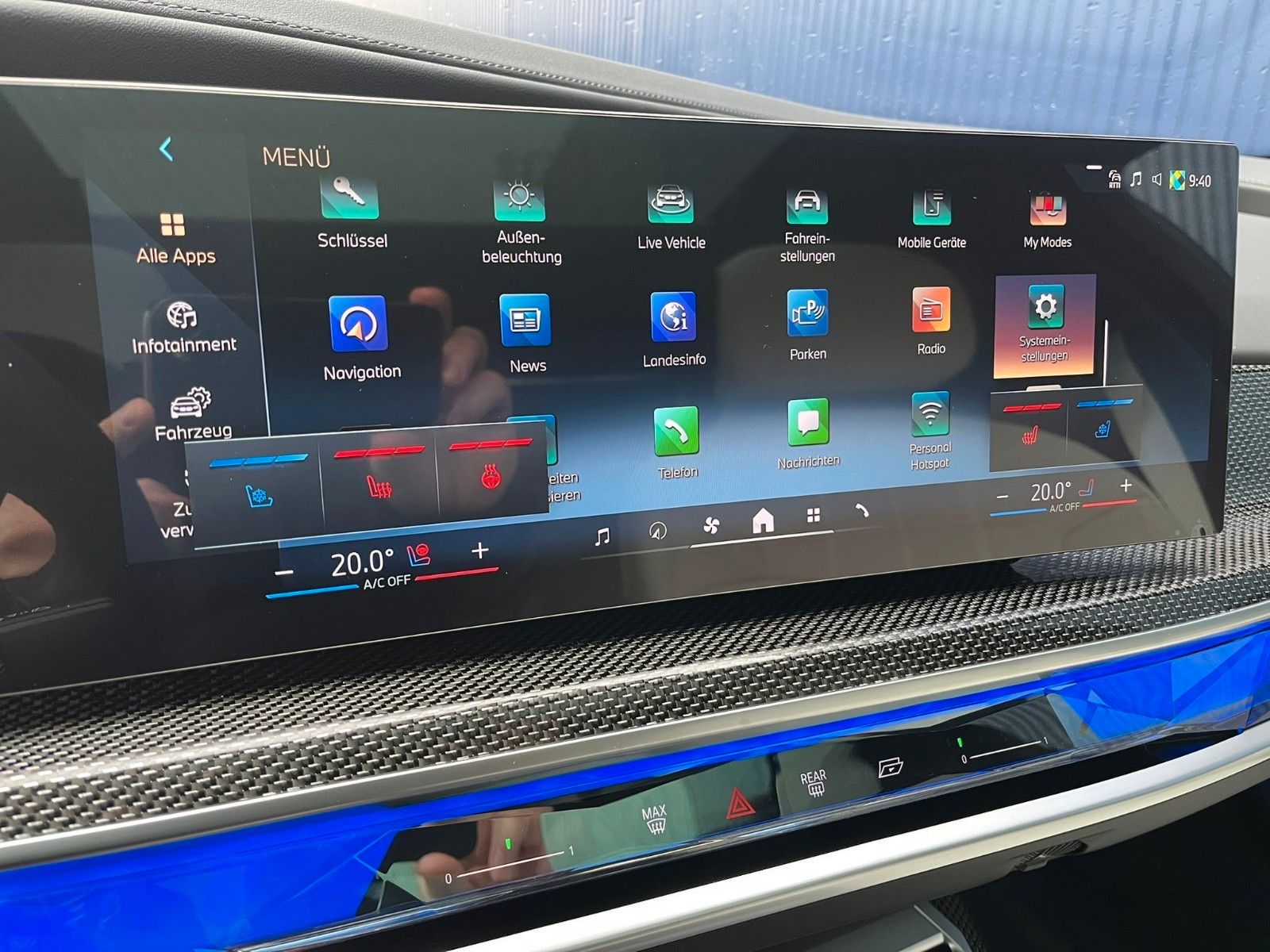 Fahrzeugabbildung BMW 740d xDrive M Sport TV,Aut.Tür,SkyL,B&W,Luft