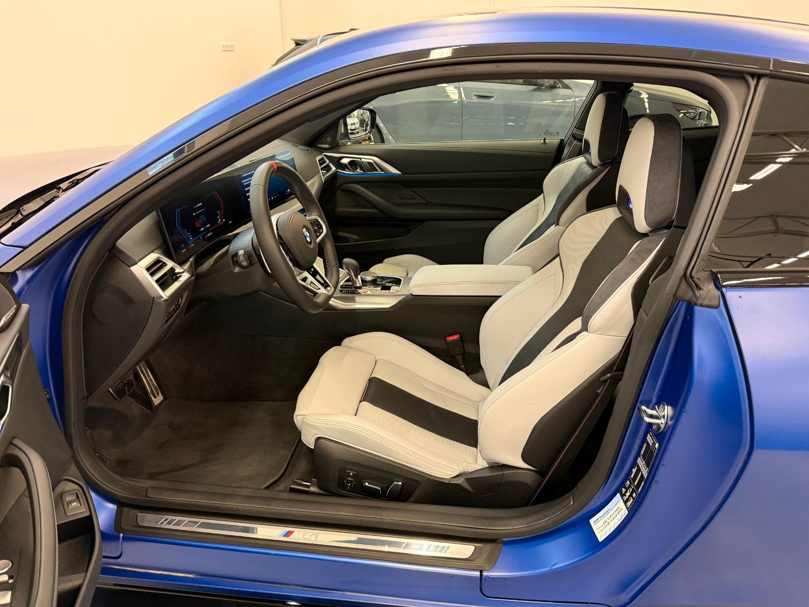 Fahrzeugabbildung BMW M4 Coupe M xDrive Competition ACC,HUD,HARMAN,Usw