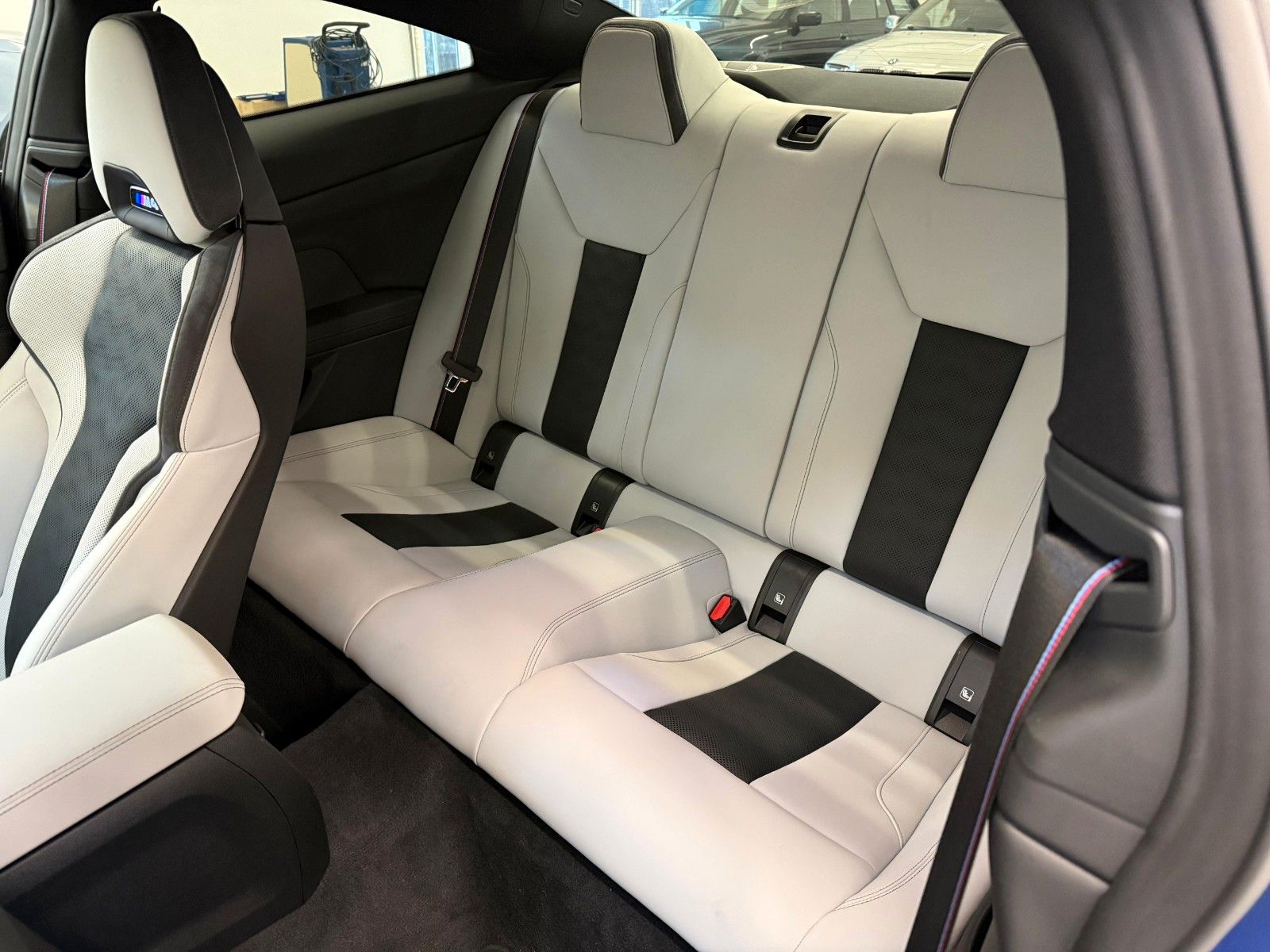 Fahrzeugabbildung BMW M4 Coupe M xDrive Competition ACC,HUD,HARMAN,Usw