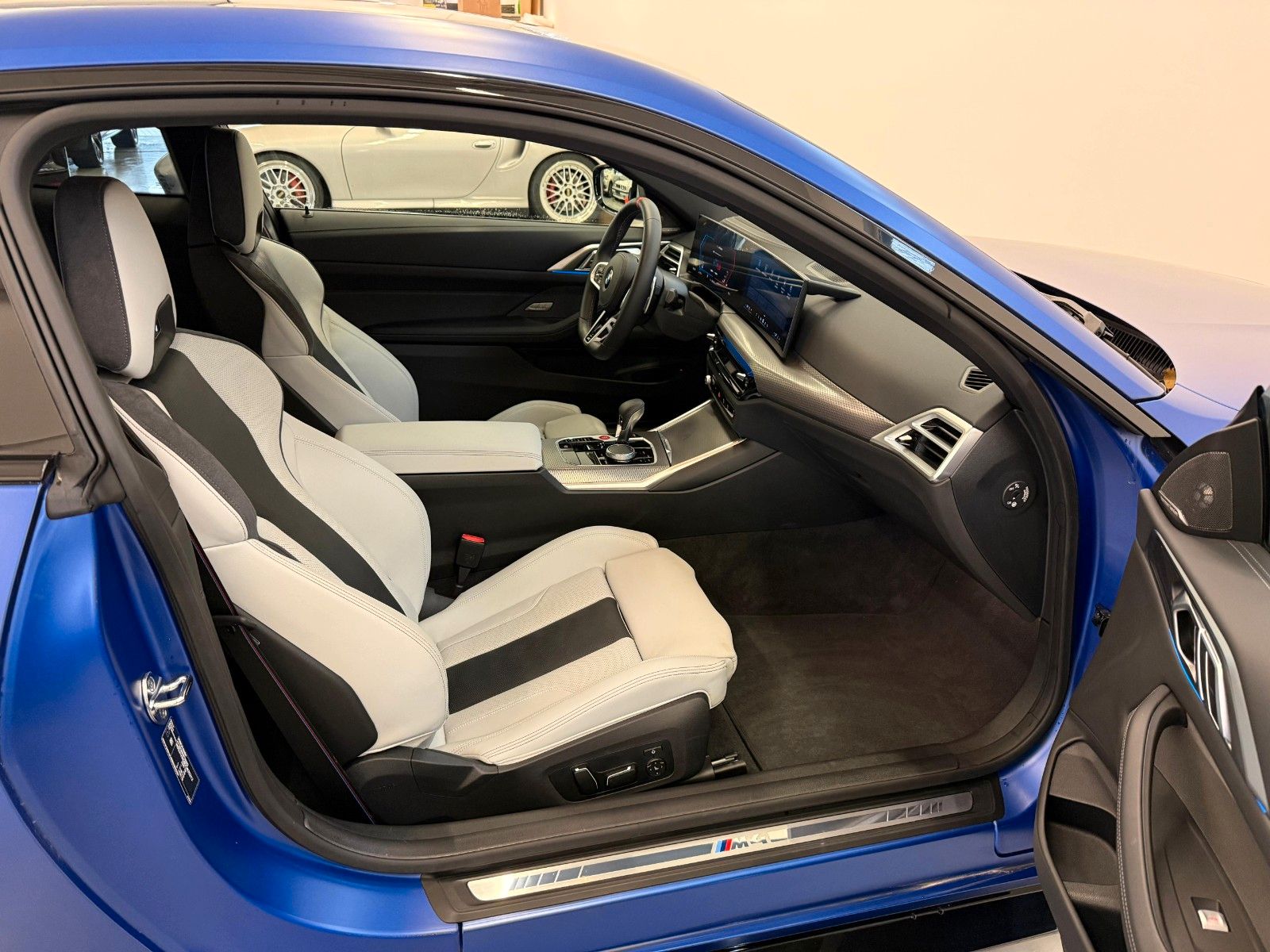 Fahrzeugabbildung BMW M4 Coupe M xDrive Competition ACC,HUD,HARMAN,Usw