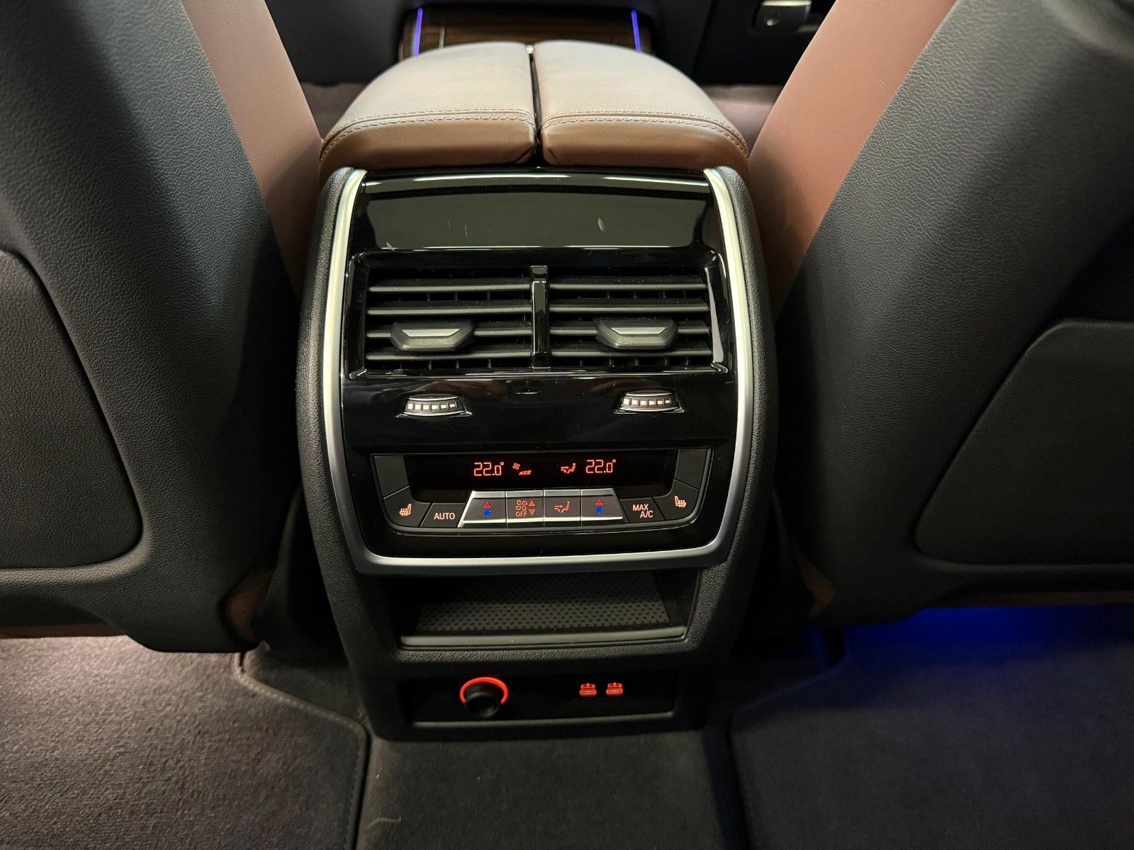 Fahrzeugabbildung BMW X7 xDrive 40d M Sport ACC,HUD,PANO,HARMAN,LUFT,.