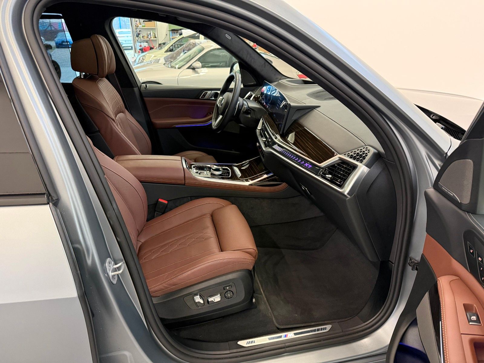 Fahrzeugabbildung BMW X7 xDrive 40d M Sport ACC,HUD,PANO,HARMAN,LUFT,.