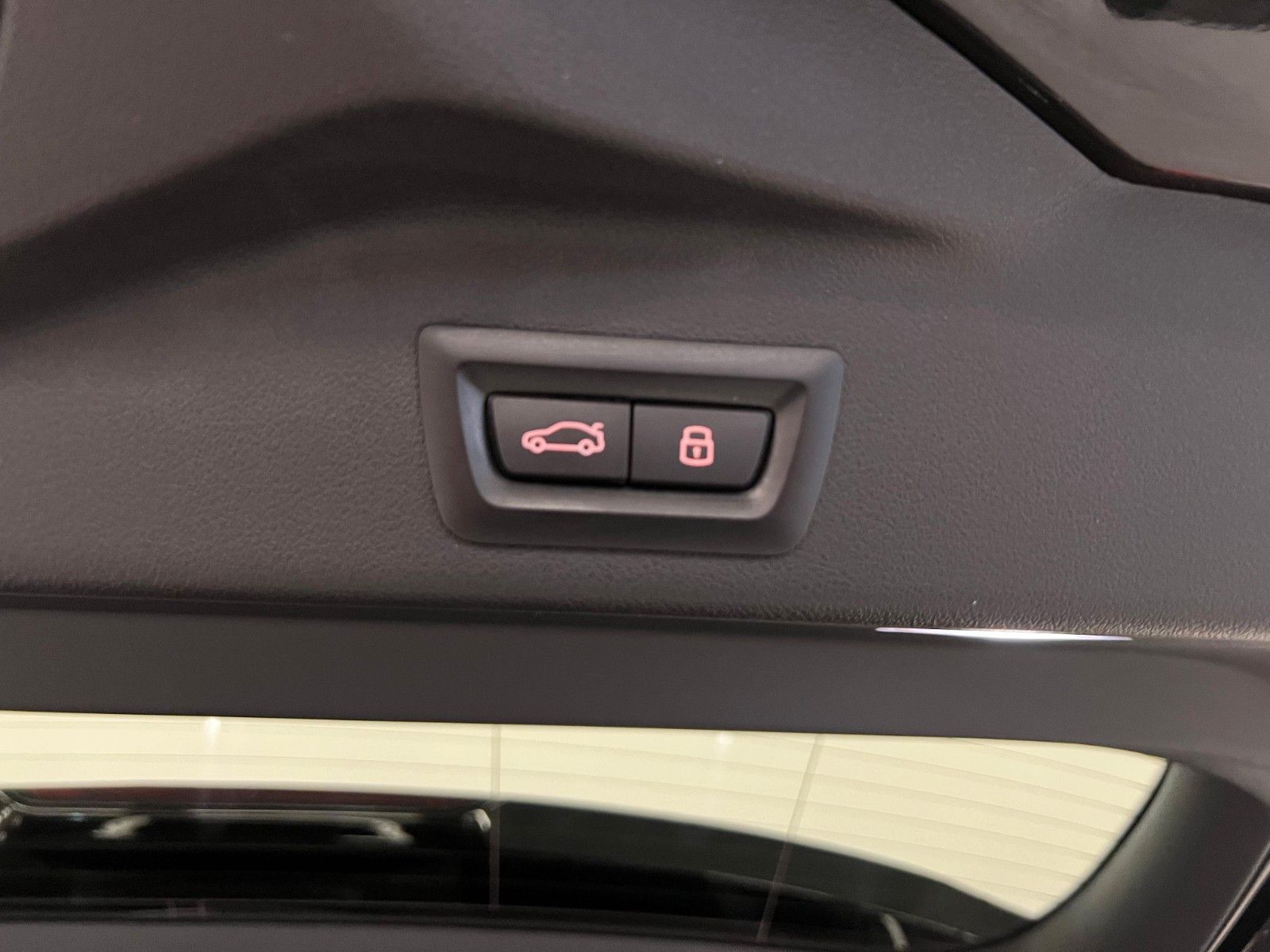 Fahrzeugabbildung BMW X5 30d xDrive M Sport ACC,HUD,PANO,HARMAN,LUFT,.