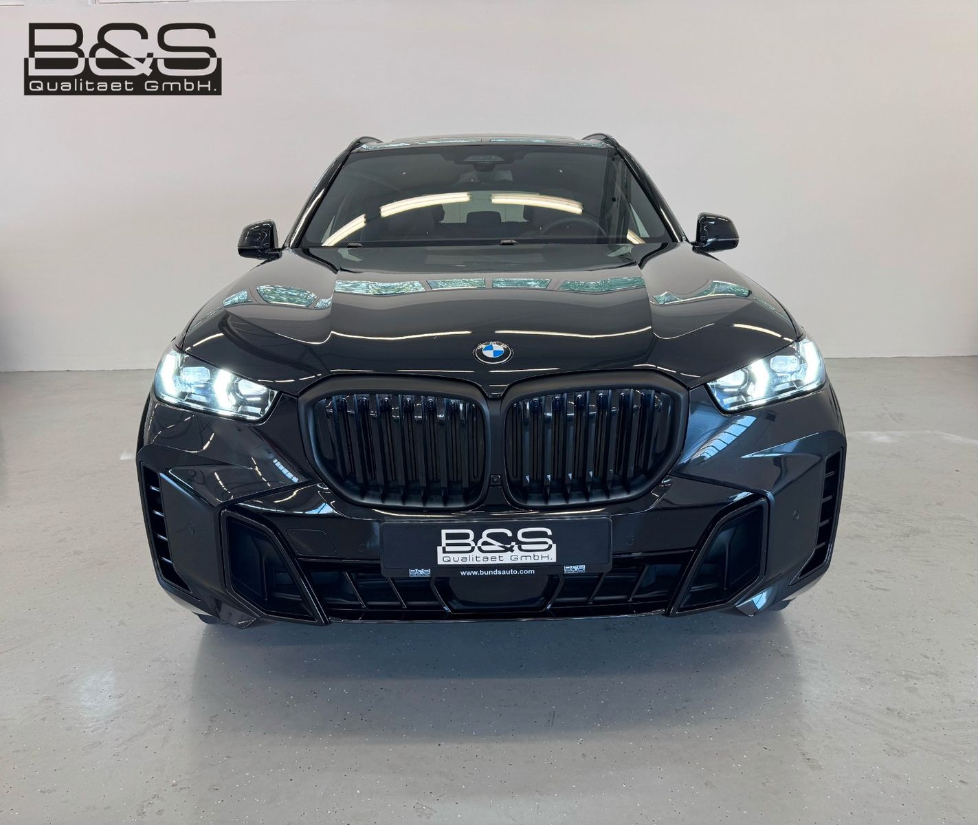Fahrzeugabbildung BMW X5 30d xDrive M Sport ACC,HUD,PANO,HARMAN,LUFT,.