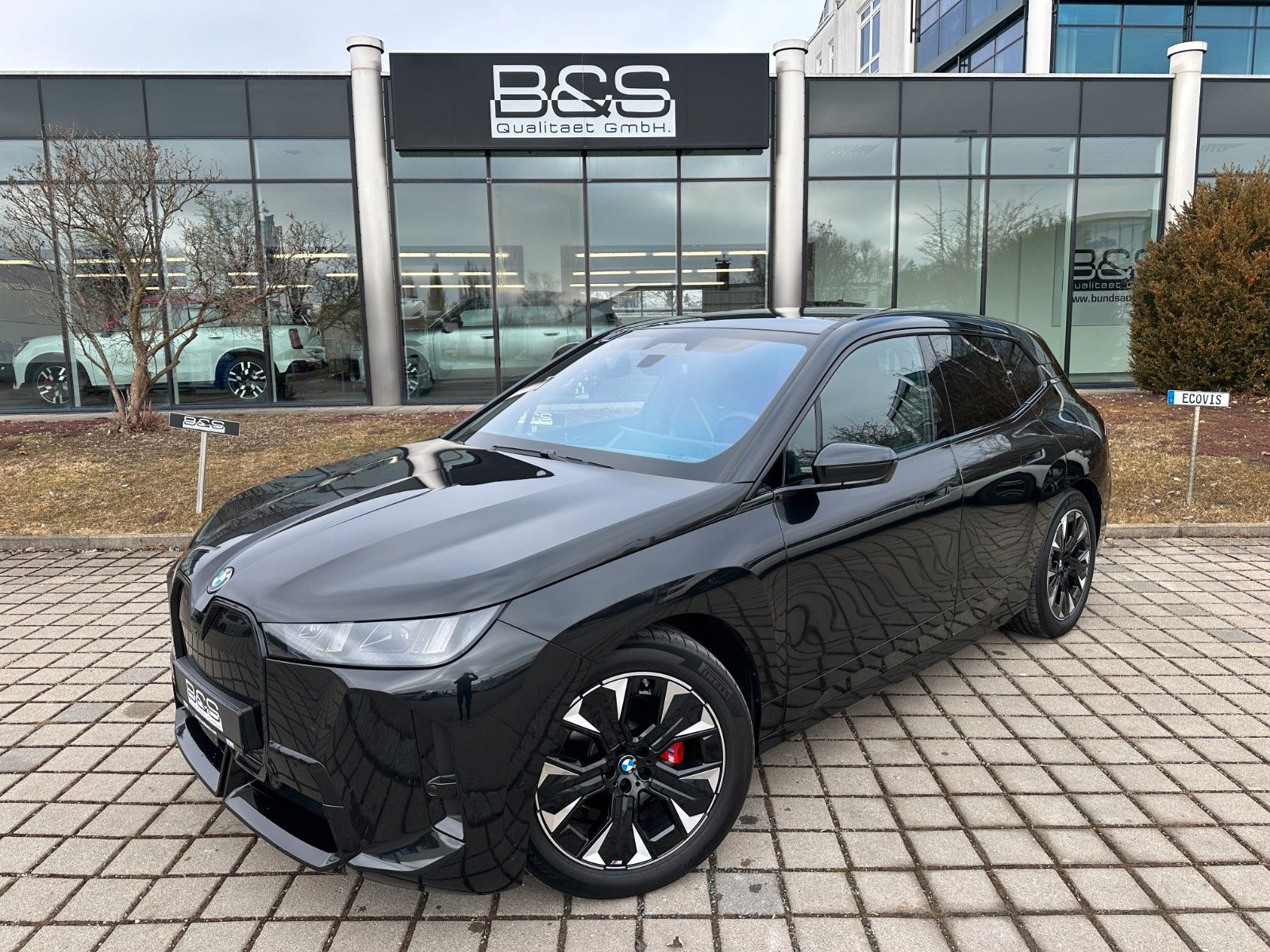 Fahrzeugabbildung BMW iX 45 xDrive M Sport ACC,HUD,HARMAN,AHK,SOFTCL,.