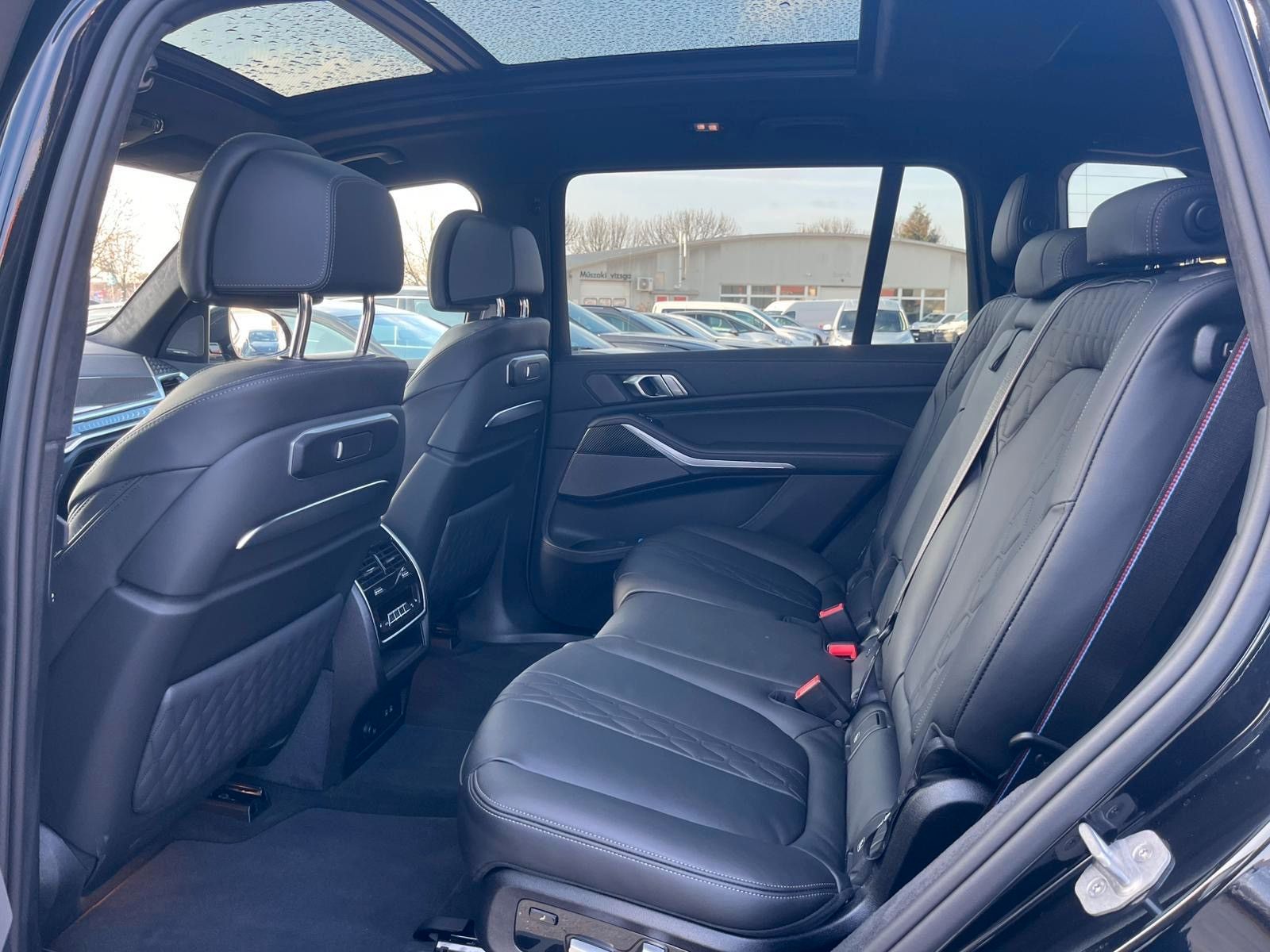 Fahrzeugabbildung BMW X7 40d M Sport ACC,HUD,SKYL,HARMAN,LUFT,AKTIVL.