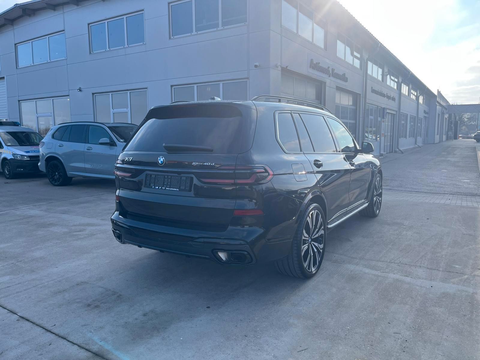 Fahrzeugabbildung BMW X7 40d M Sport ACC,HUD,SKYL,HARMAN,LUFT,AKTIVL.