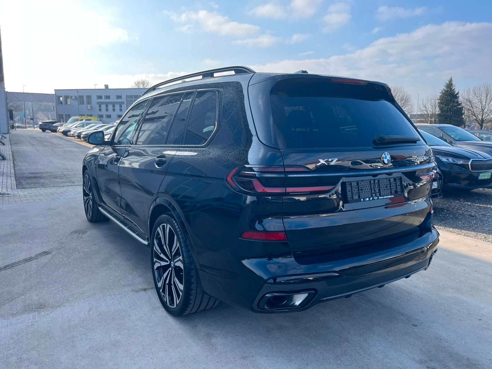 Fahrzeugabbildung BMW X7 40d M Sport ACC,HUD,SKYL,HARMAN,LUFT,AKTIVL.