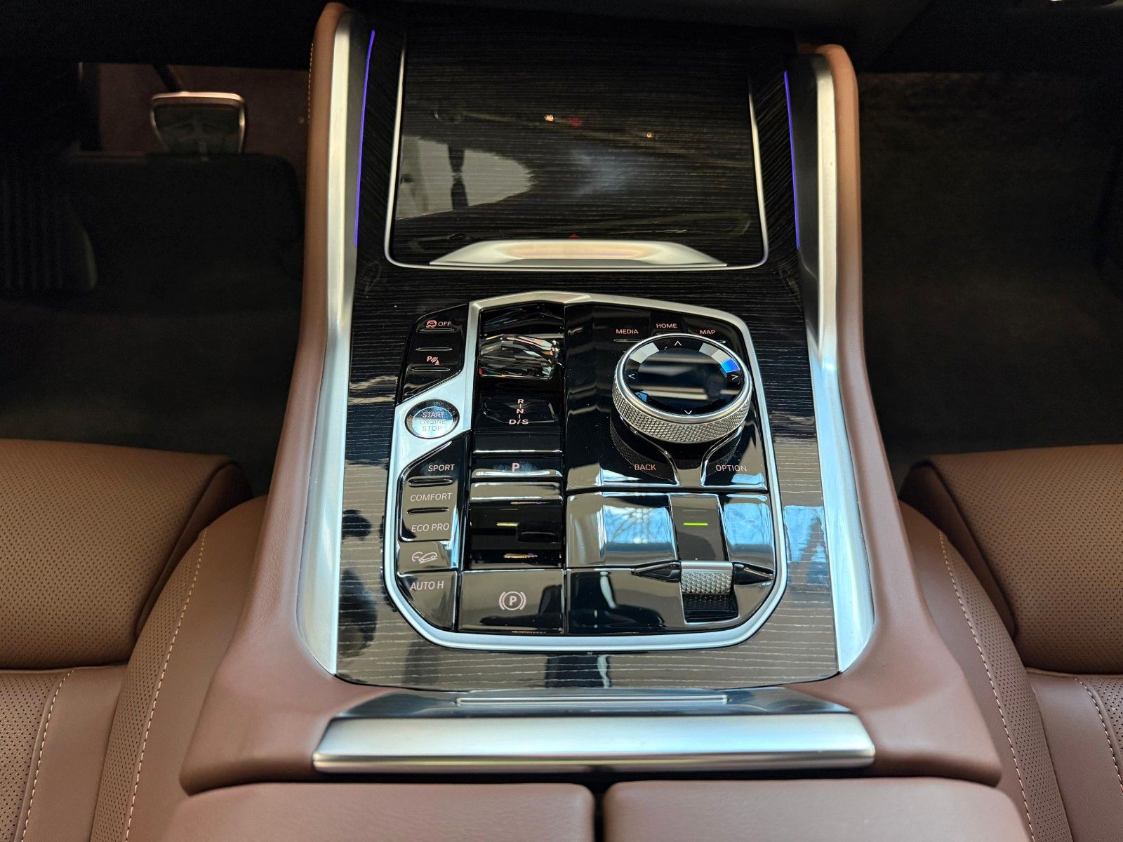 Fahrzeugabbildung BMW X6 40d xDr M Sport ACC,HUD,PANO,HARMAN,LUFT,AHK