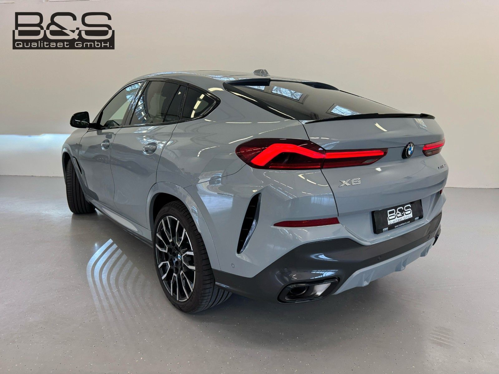 Fahrzeugabbildung BMW X6 40d xDrive M Sport ACC,HUD,PANO,HARMAN,LUFT..
