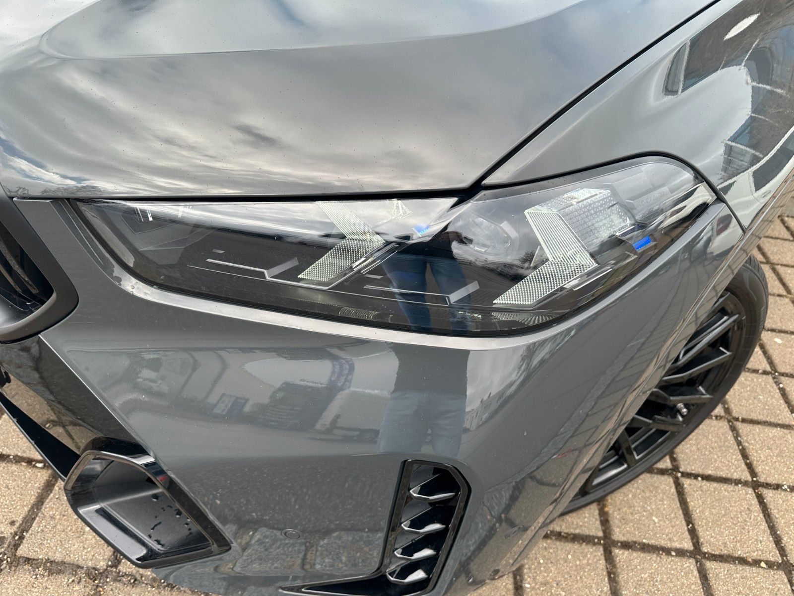 Fahrzeugabbildung BMW X6 M60 i xDrive ACC,HUD,PANO,HARMAN,AHK,22".....