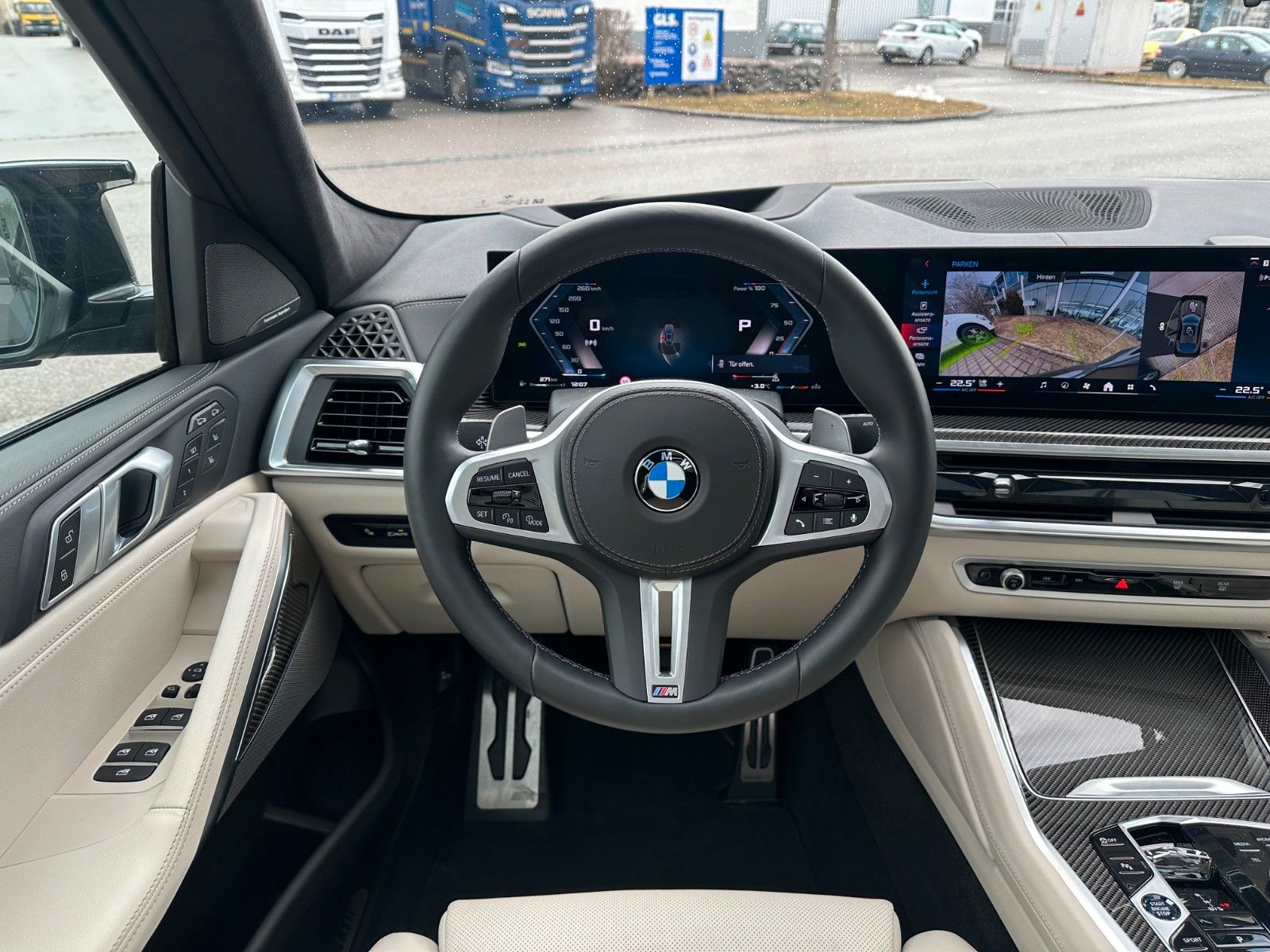 Fahrzeugabbildung BMW X6 M60 i xDrive ACC,HUD,PANO,HARMAN,AHK,22".....
