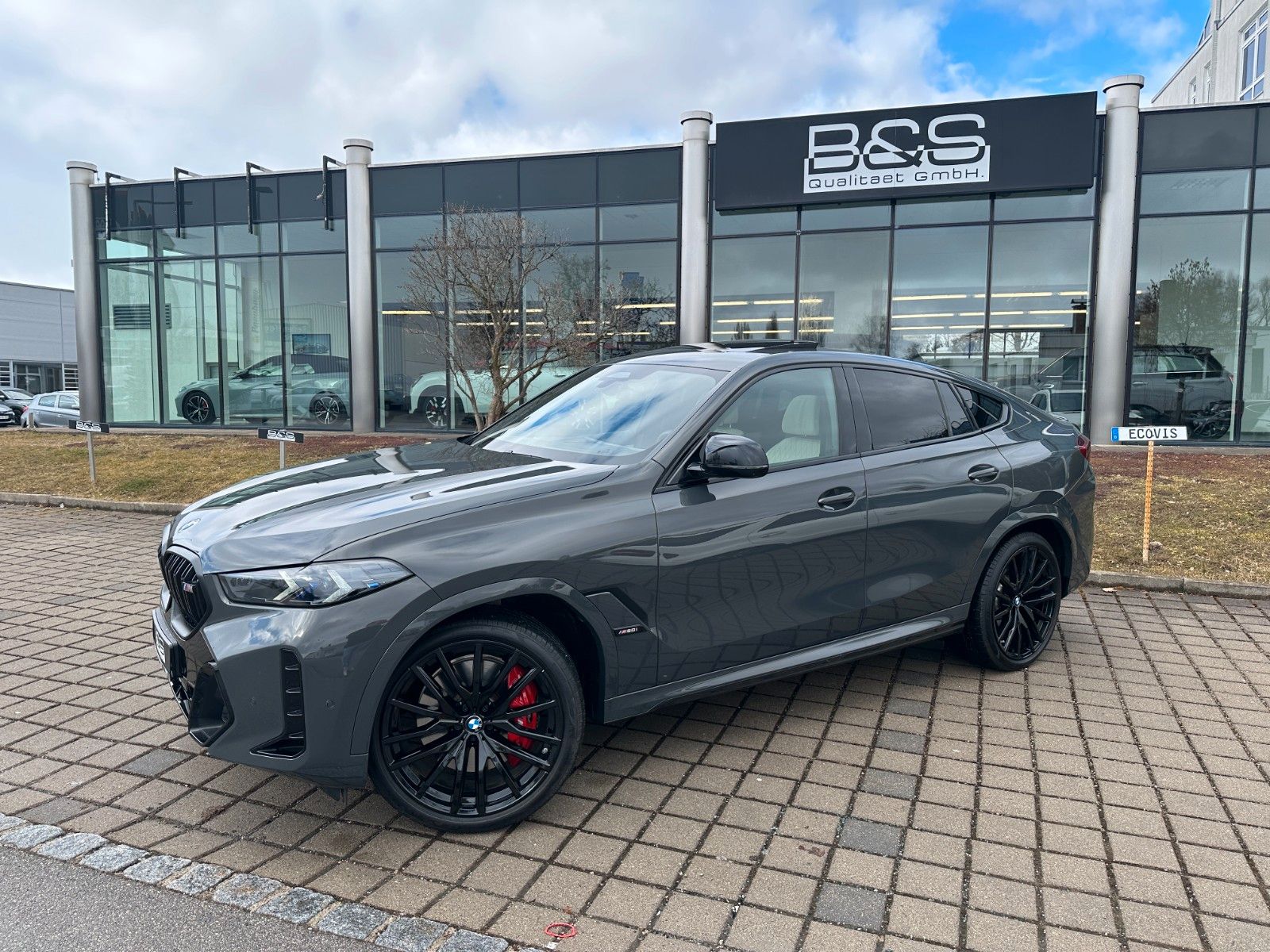 Fahrzeugabbildung BMW X6 M60 i xDrive ACC,HUD,PANO,HARMAN,AHK,22".....