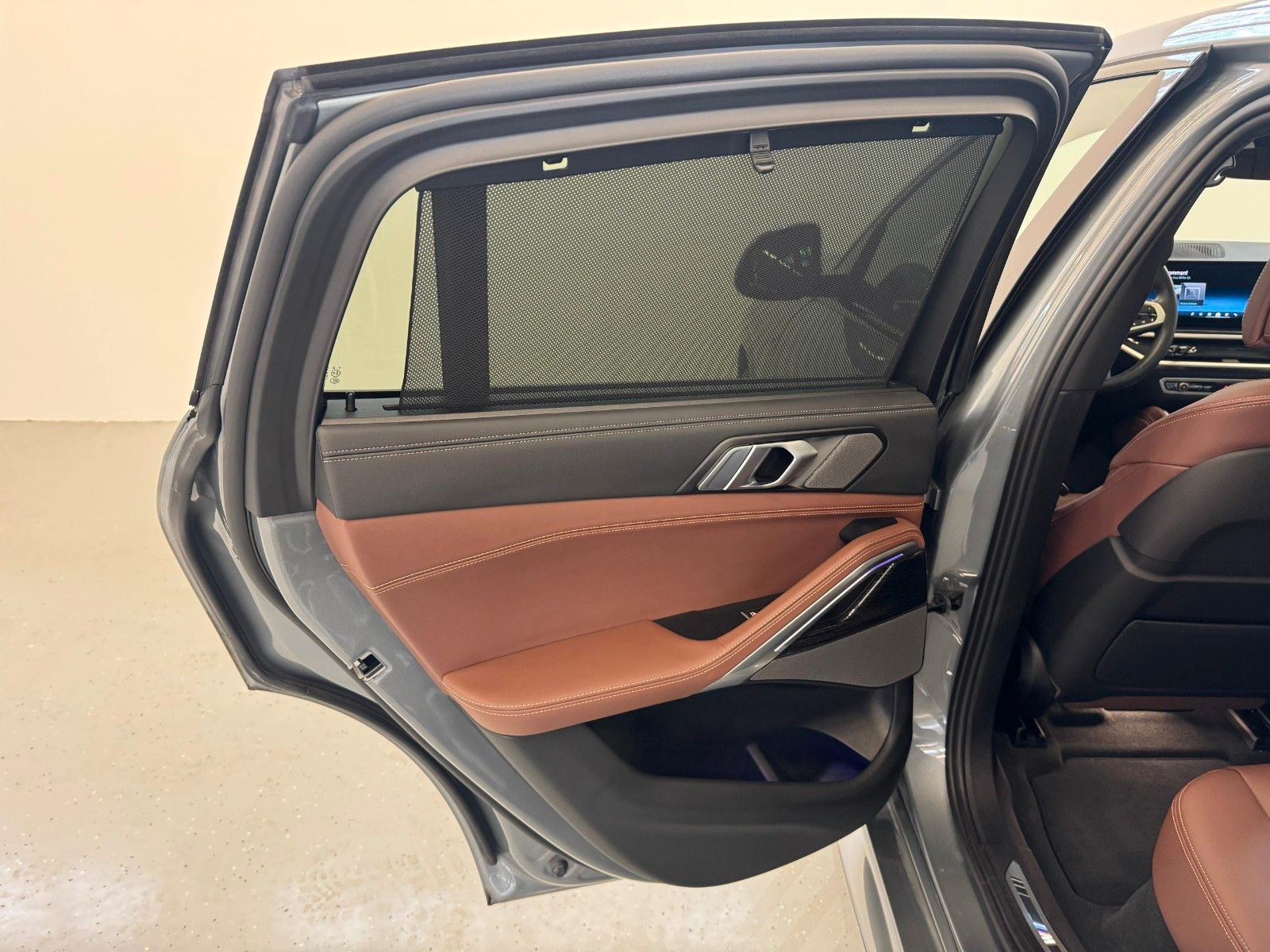 Fahrzeugabbildung BMW X6 40d xDrive M Sport ACC,HUD,PANO,HARMAN,LUFT..