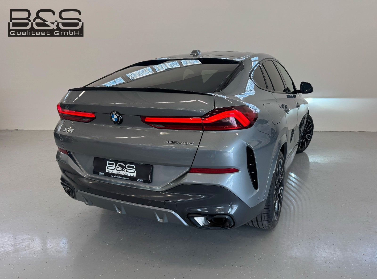 Fahrzeugabbildung BMW X6 40d xDrive M Sport ACC,HUD,PANO,HARMAN,LUFT..