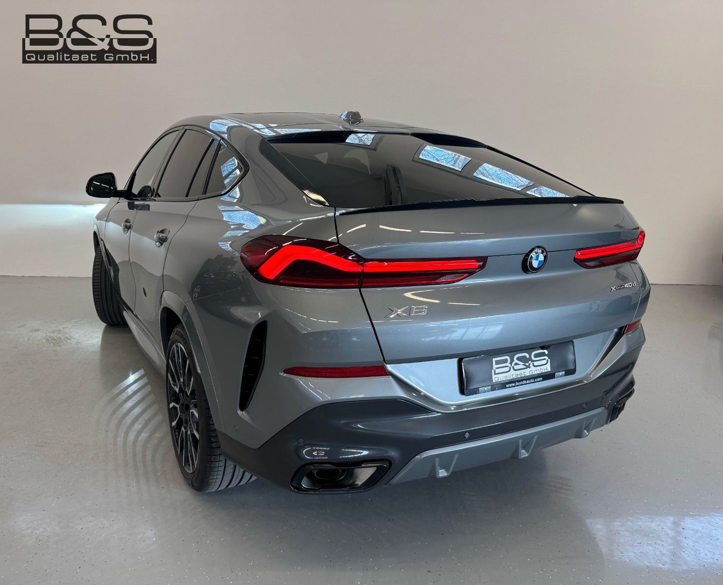 Fahrzeugabbildung BMW X6 40d xDrive M Sport ACC,HUD,PANO,HARMAN,LUFT..