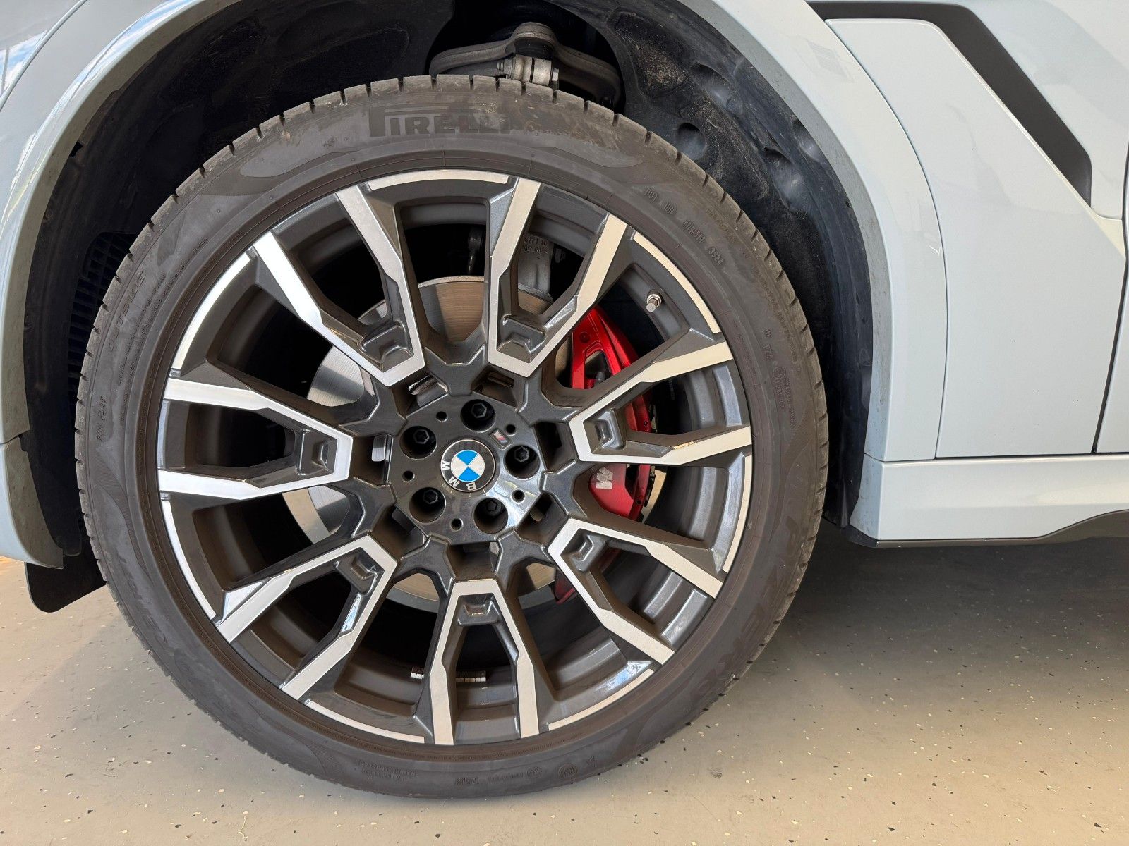 Fahrzeugabbildung BMW X5 30d xDrive M Sport ACC,HUD,PANO,HARMAN,LUFT..