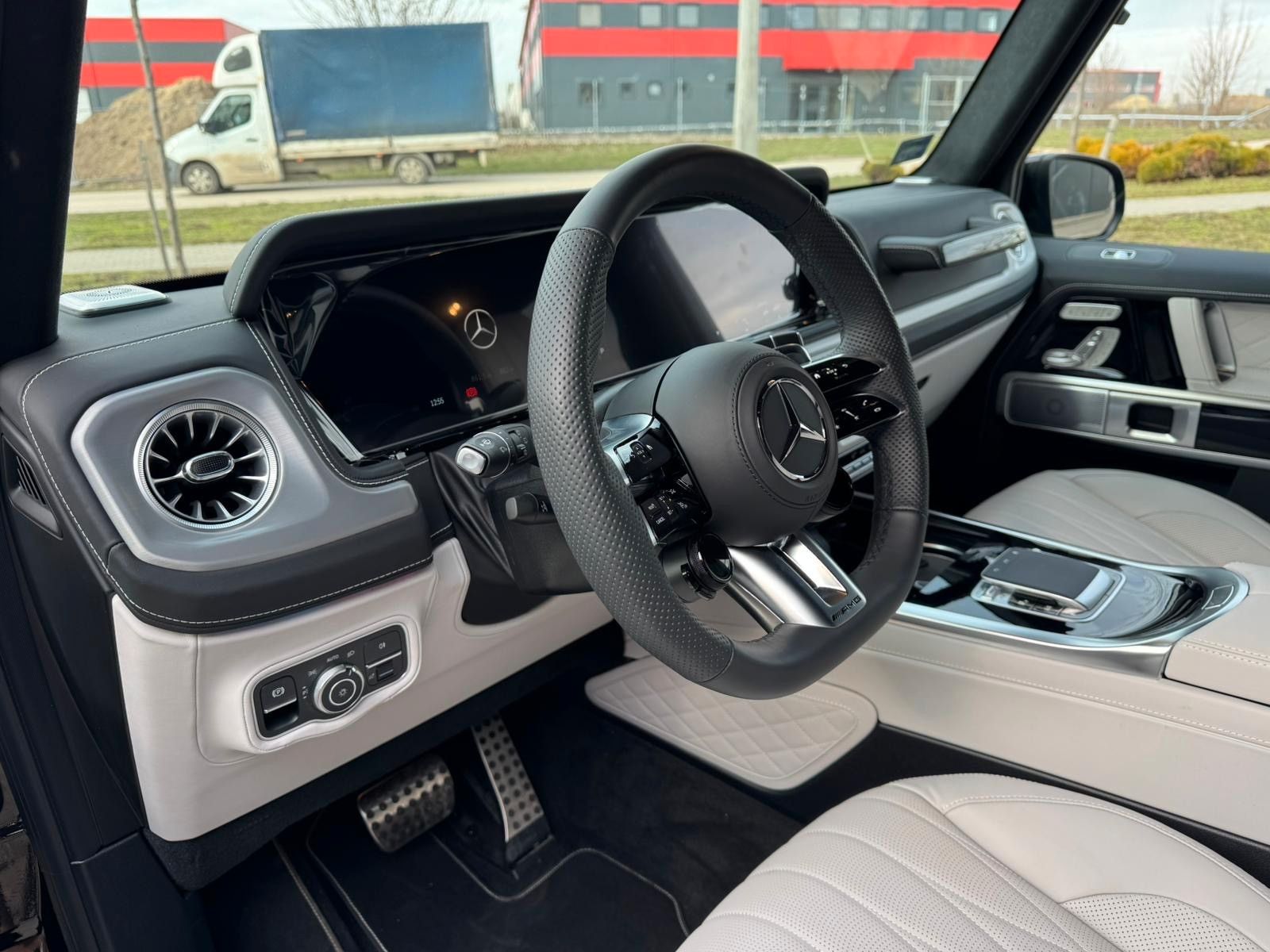 Fahrzeugabbildung Mercedes-Benz G63 AMG DISTR,MANUFAKTUR,BURM,Night-P,Superior