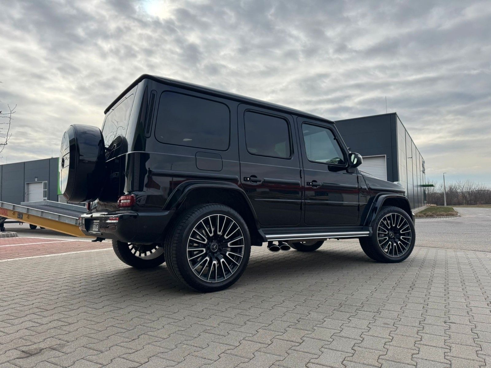 Fahrzeugabbildung Mercedes-Benz G63 AMG DISTR,MANUFAKTUR,BURM,Night-P,Superior