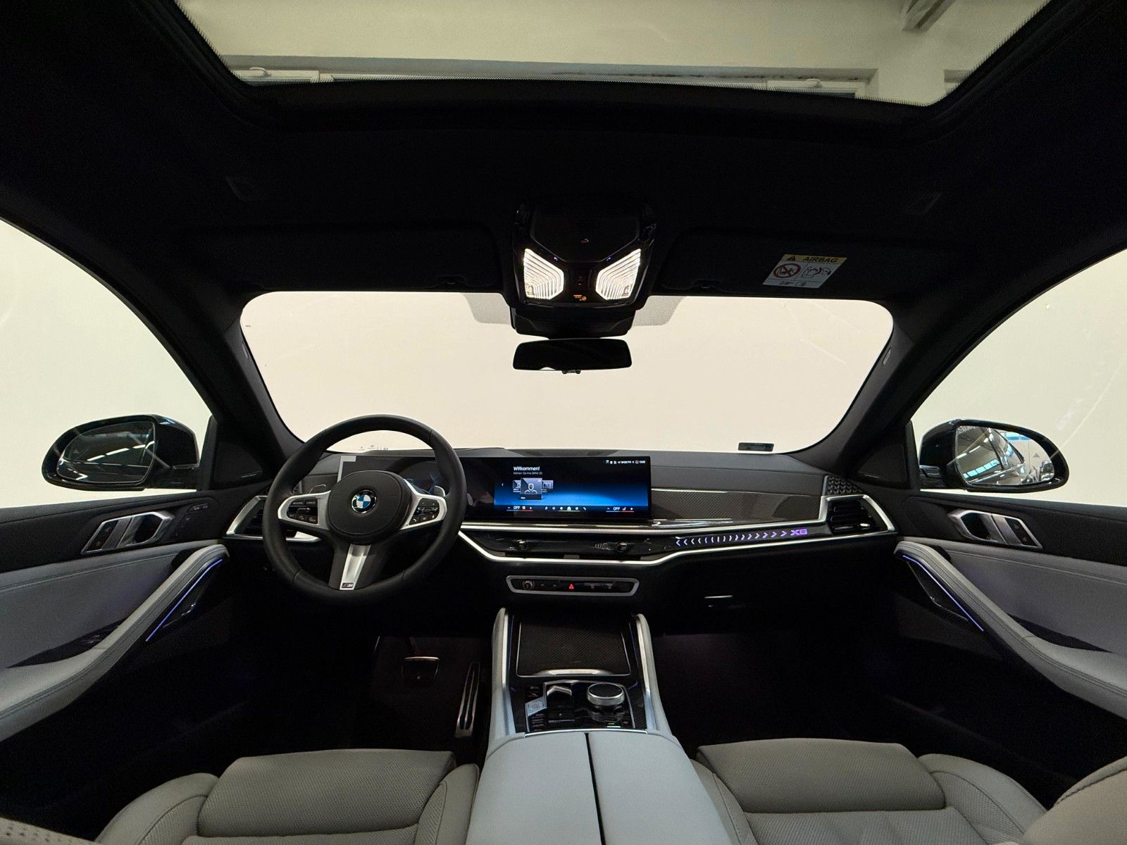 Fahrzeugabbildung BMW X6 30d xDrive M Sport ACC,HUD,PANO,HARMAN,LUFT..