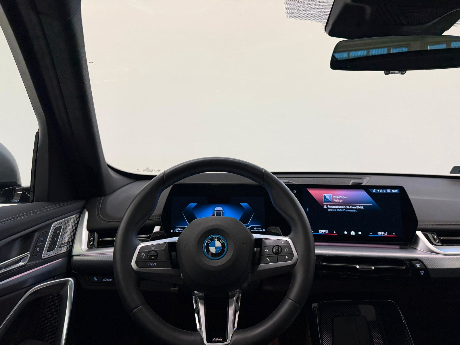 Fahrzeugabbildung BMW X1 30e xDrive M Sport ACC,HUD,PANO,HARMAN,AHK...