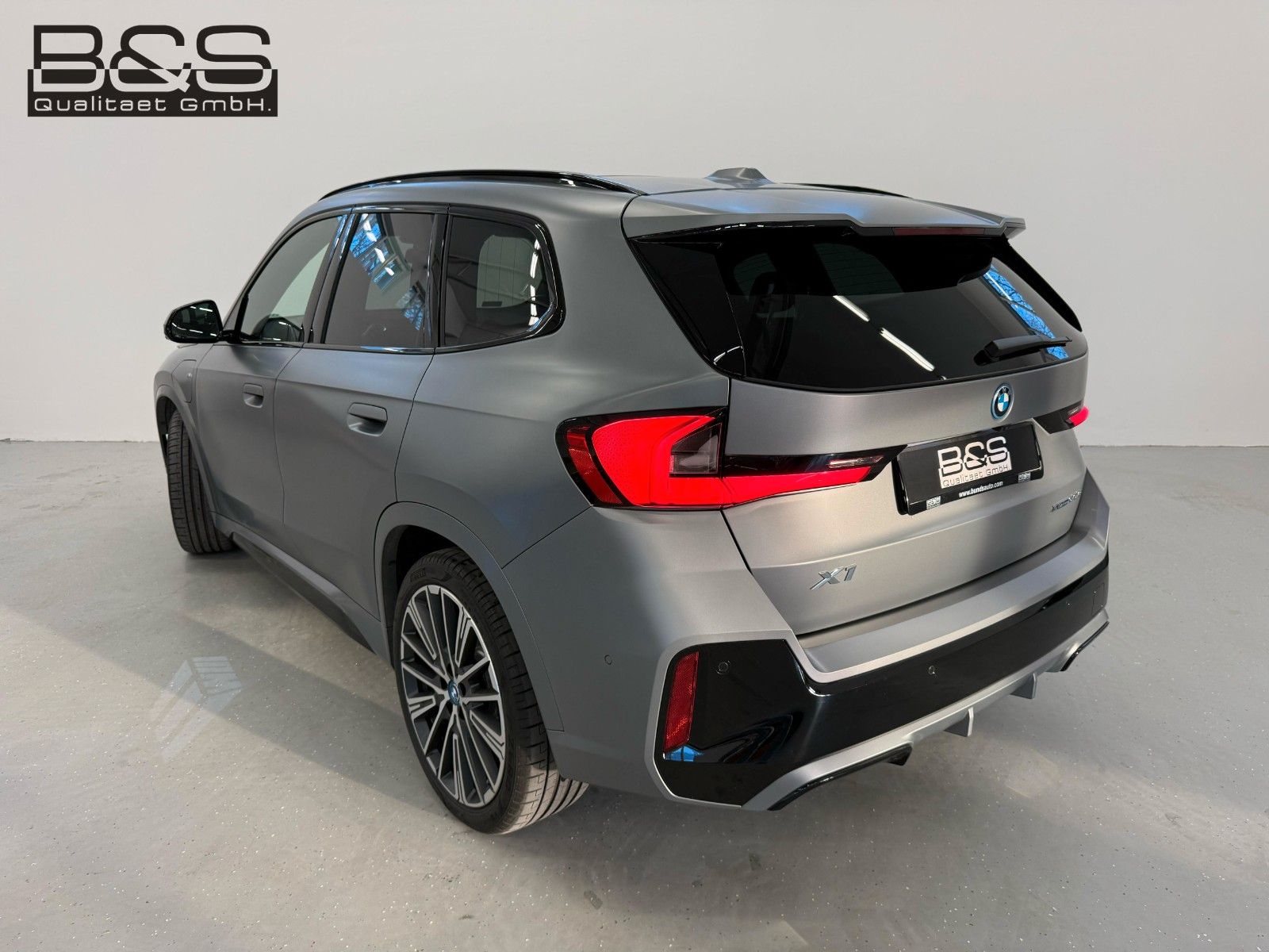 Fahrzeugabbildung BMW X1 30e xDrive M Sport ACC,HUD,PANO,HARMAN,AHK...