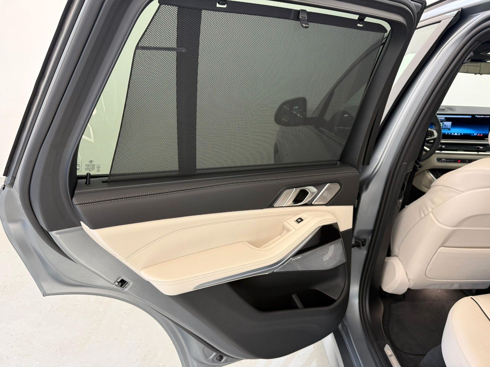 Fahrzeugabbildung BMW X5 40d xDrive M Sport ACC,HUD,PANO,B&W,LUFT,AHK.