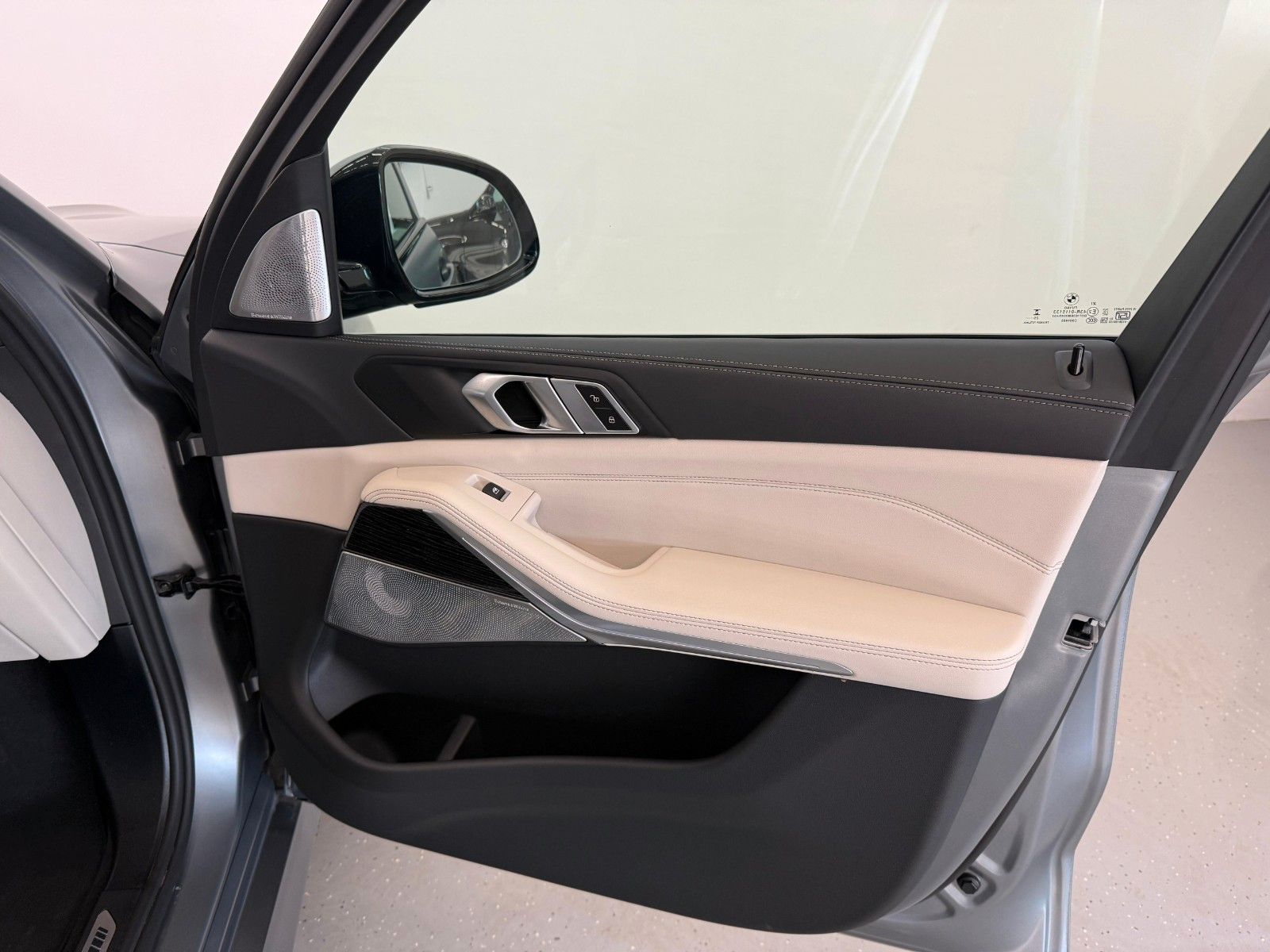 Fahrzeugabbildung BMW X5 40d xDrive M Sport ACC,HUD,PANO,B&W,LUFT,AHK.