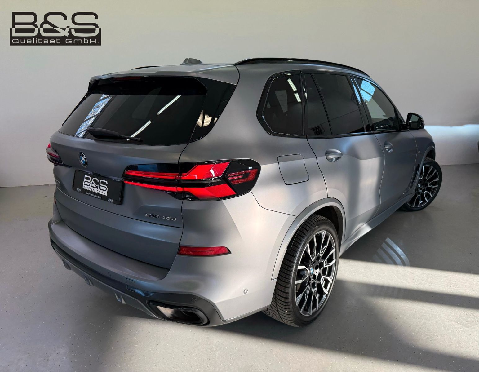 Fahrzeugabbildung BMW X5 40d xDrive M Sport ACC,HUD,PANO,B&W,LUFT,AHK.