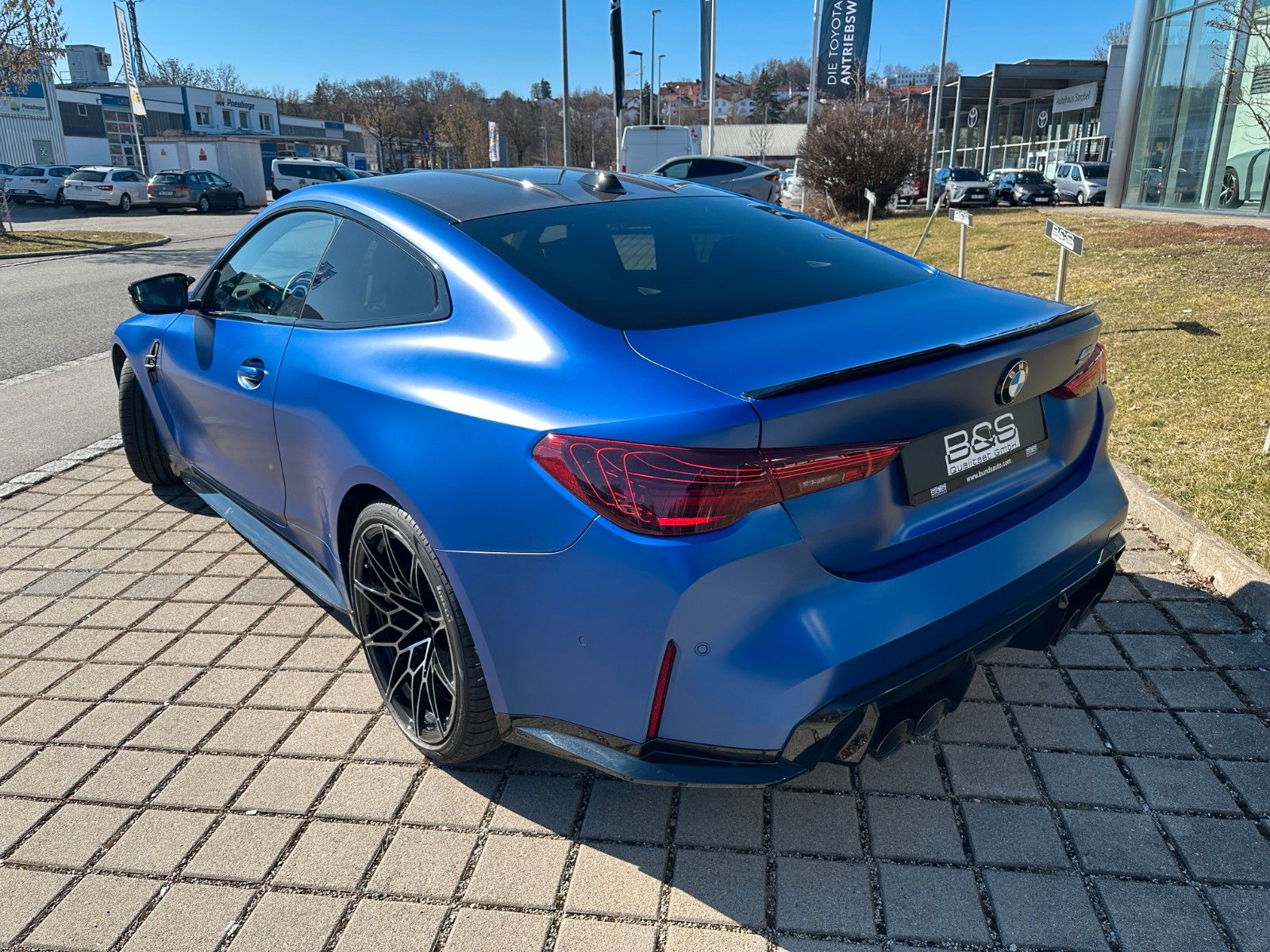 Fahrzeugabbildung BMW M4 Competition M xDrive ACC,HUD,PANO,HARMAN,360