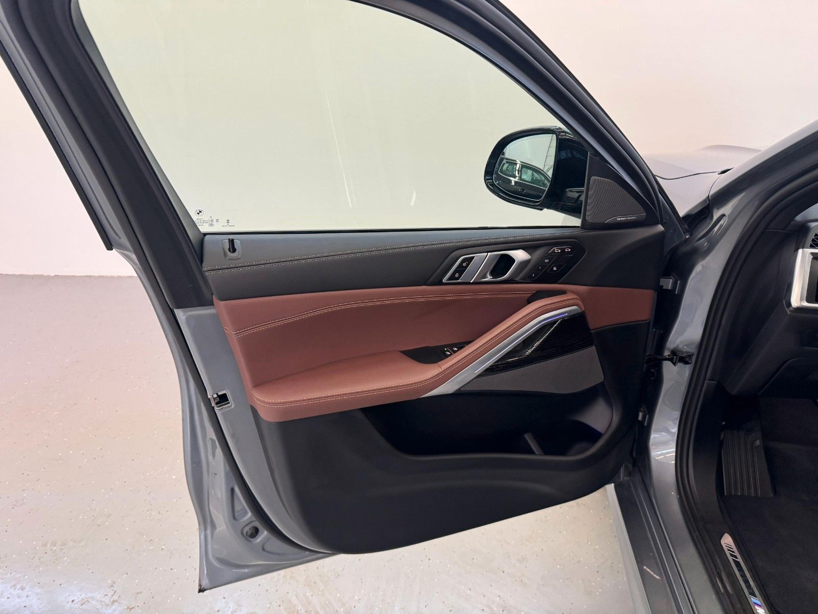 Fahrzeugabbildung BMW X6 30d xDrive M Sport ACC,HUD,PANO,HARMAN,LUFT