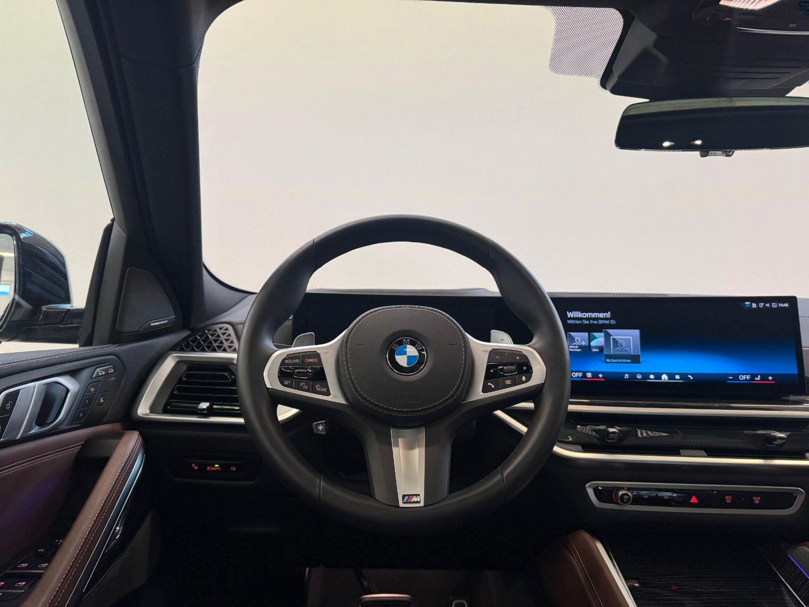 Fahrzeugabbildung BMW X6 30d xDrive M Sport ACC,HUD,PANO,HARMAN,LUFT