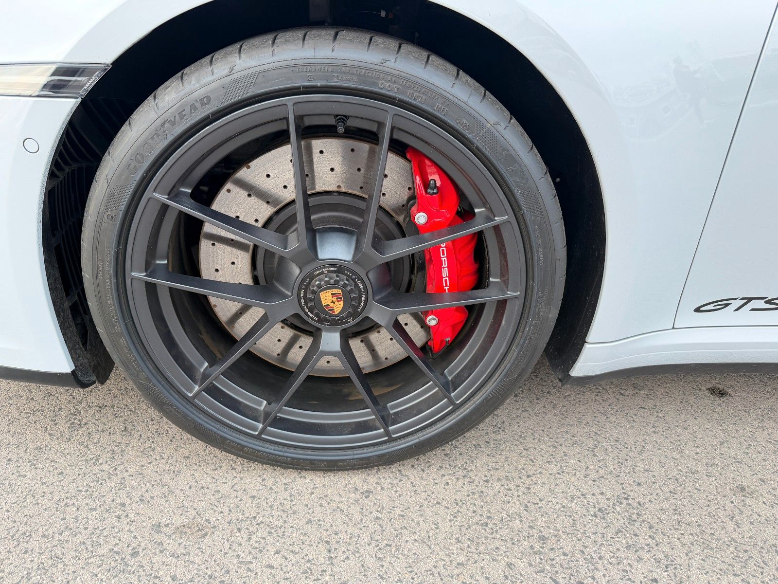 Fahrzeugabbildung Porsche 911 Targa 4 GTS T-Hyb,Bose,Lift,Sitzl.HD-Matrix