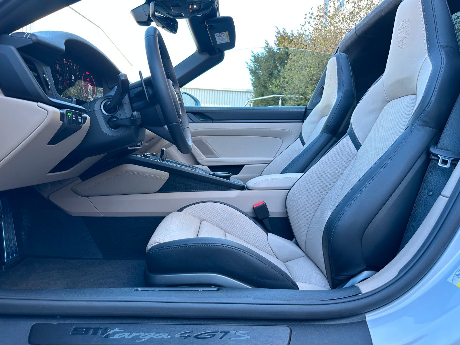 Fahrzeugabbildung Porsche 911 Targa 4 GTS T-Hyb,Bose,Lift,Sitzl.HD-Matrix