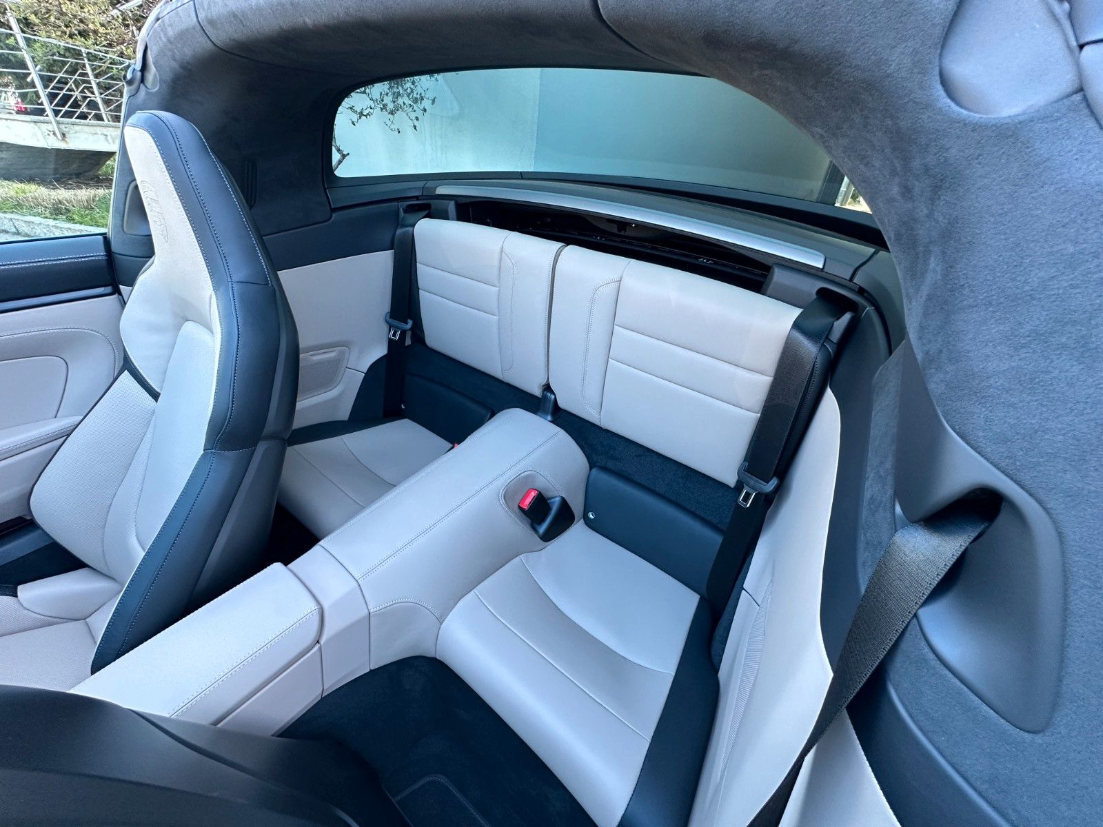 Fahrzeugabbildung Porsche 911 Targa 4 GTS T-Hyb,Bose,Lift,Sitzl.HD-Matrix