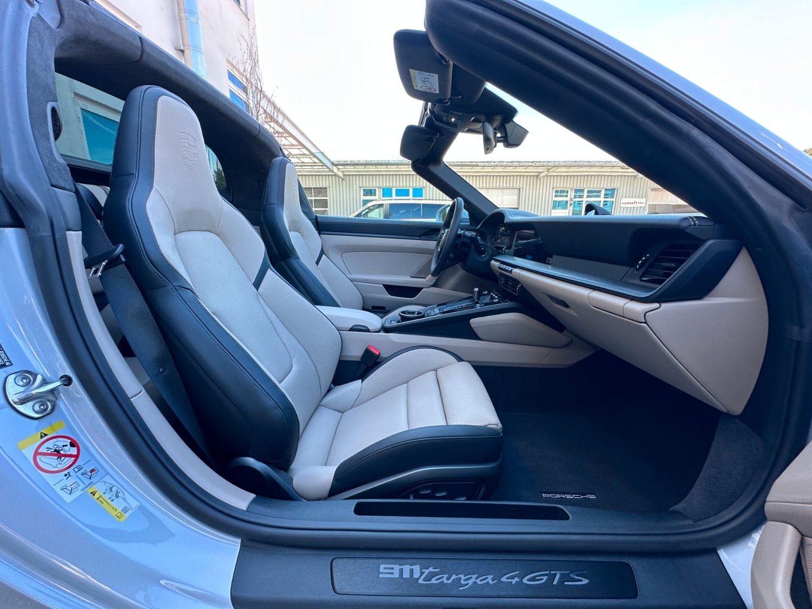 Fahrzeugabbildung Porsche 911 Targa 4 GTS T-Hyb,Bose,Lift,Sitzl.HD-Matrix