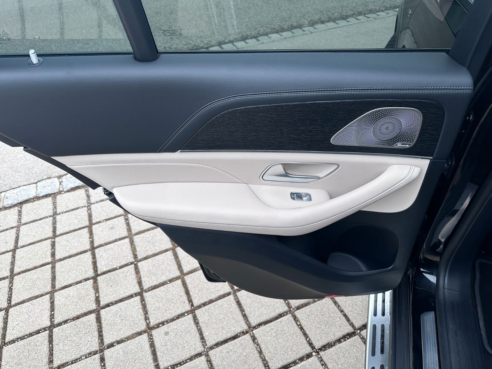 Fahrzeugabbildung Mercedes-Benz GLE 53 AMG 4Matic+ Coupe DISTR,LUFT,BURM,AHK,22"