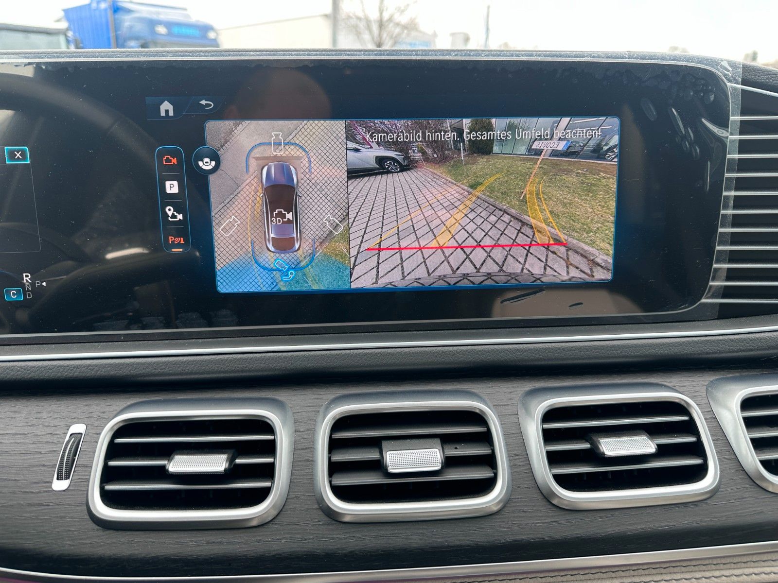 Fahrzeugabbildung Mercedes-Benz GLE 53 AMG 4Matic+ Coupe DISTR,LUFT,BURM,AHK,22"