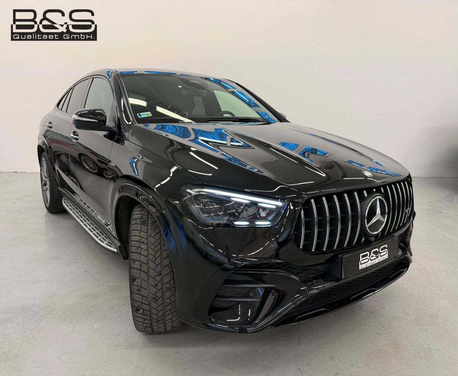 Fahrzeugabbildung Mercedes-Benz GLE 53 AMG 4Matic+ Coupe DISTR,LUFT,BURM,AHK,22"